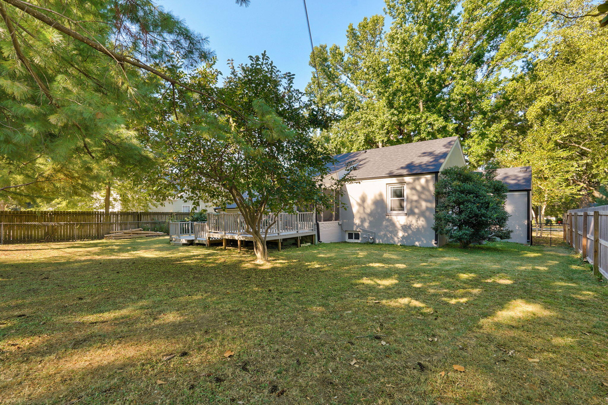 2042 South Holland Avenue Property Photo 41