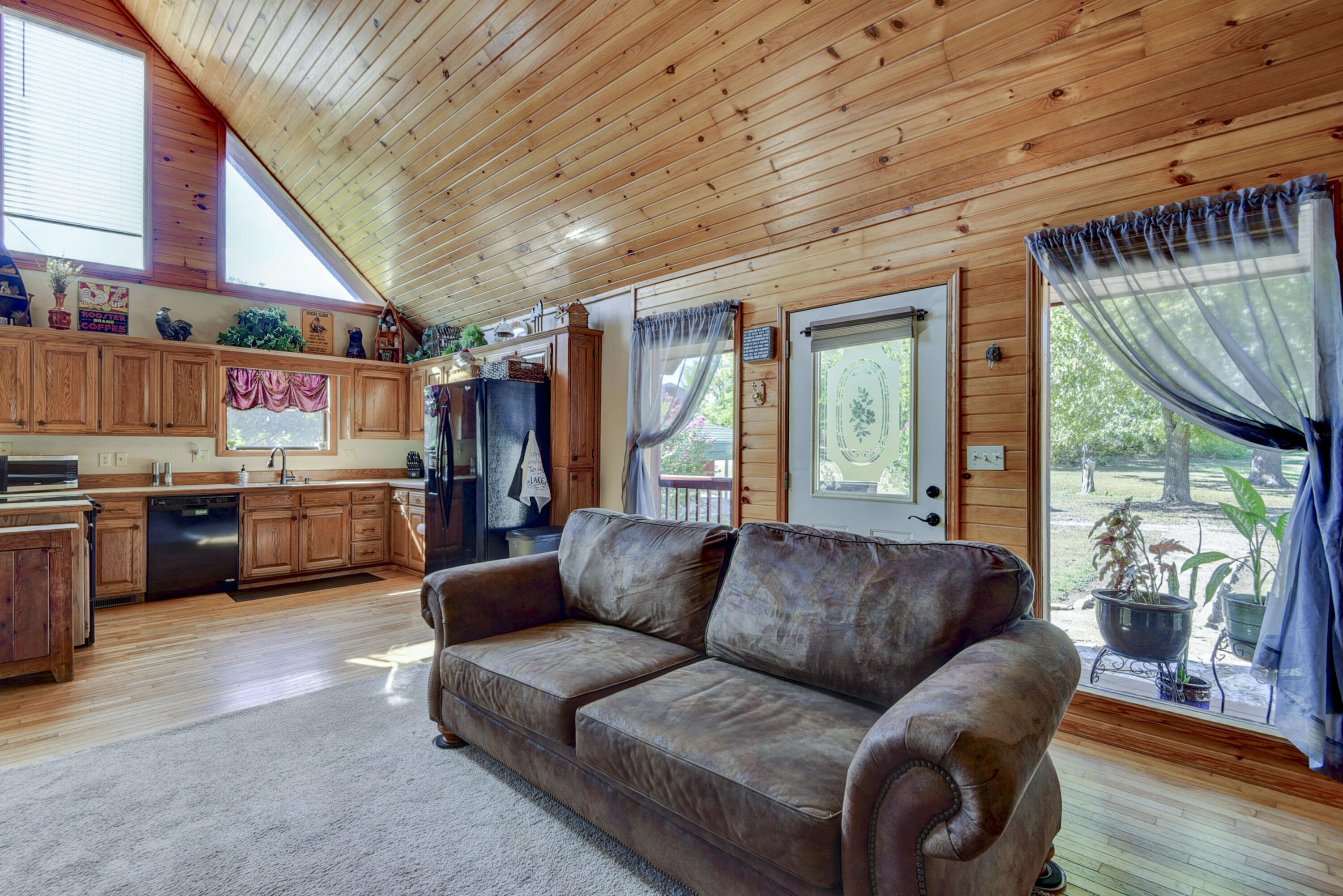 18715 Fr 2285 Property Photo 11