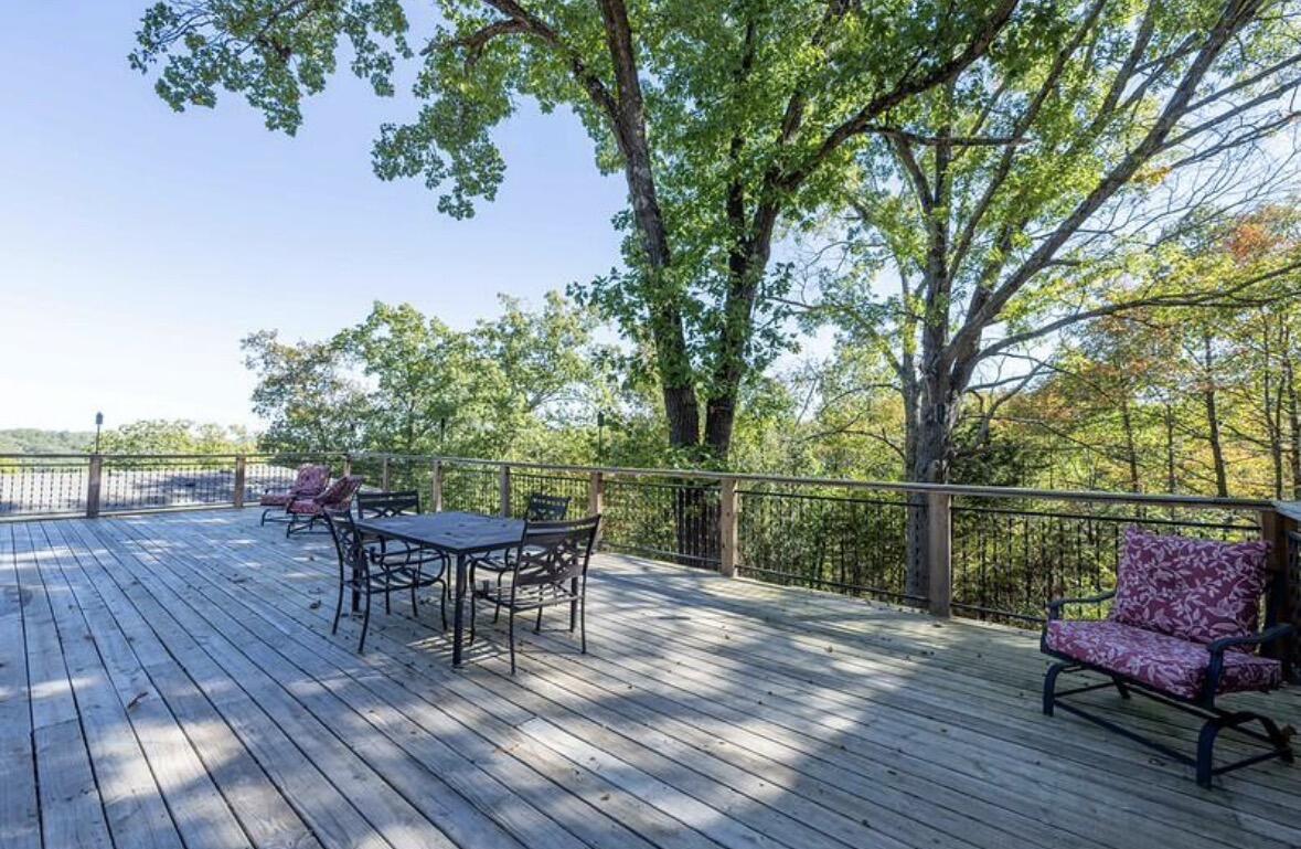 44 Stonemont Road Property Photo 5