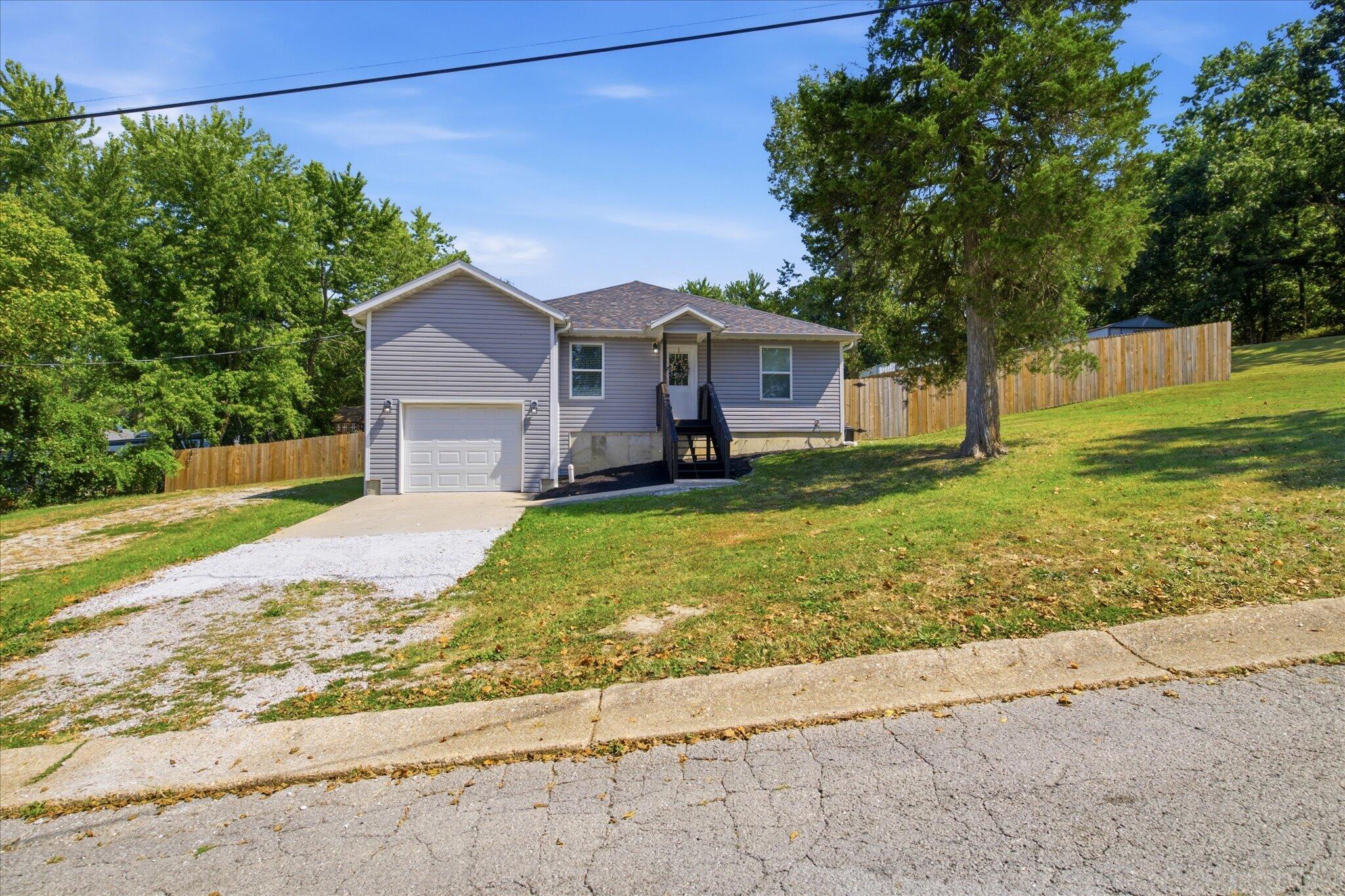 616 East Jordan Street Property Photo 2