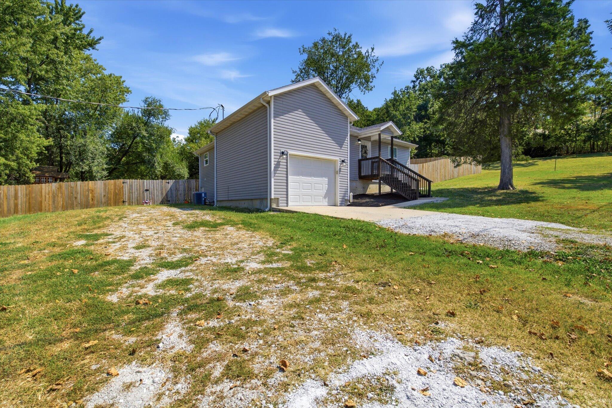 616 East Jordan Street Property Photo 5