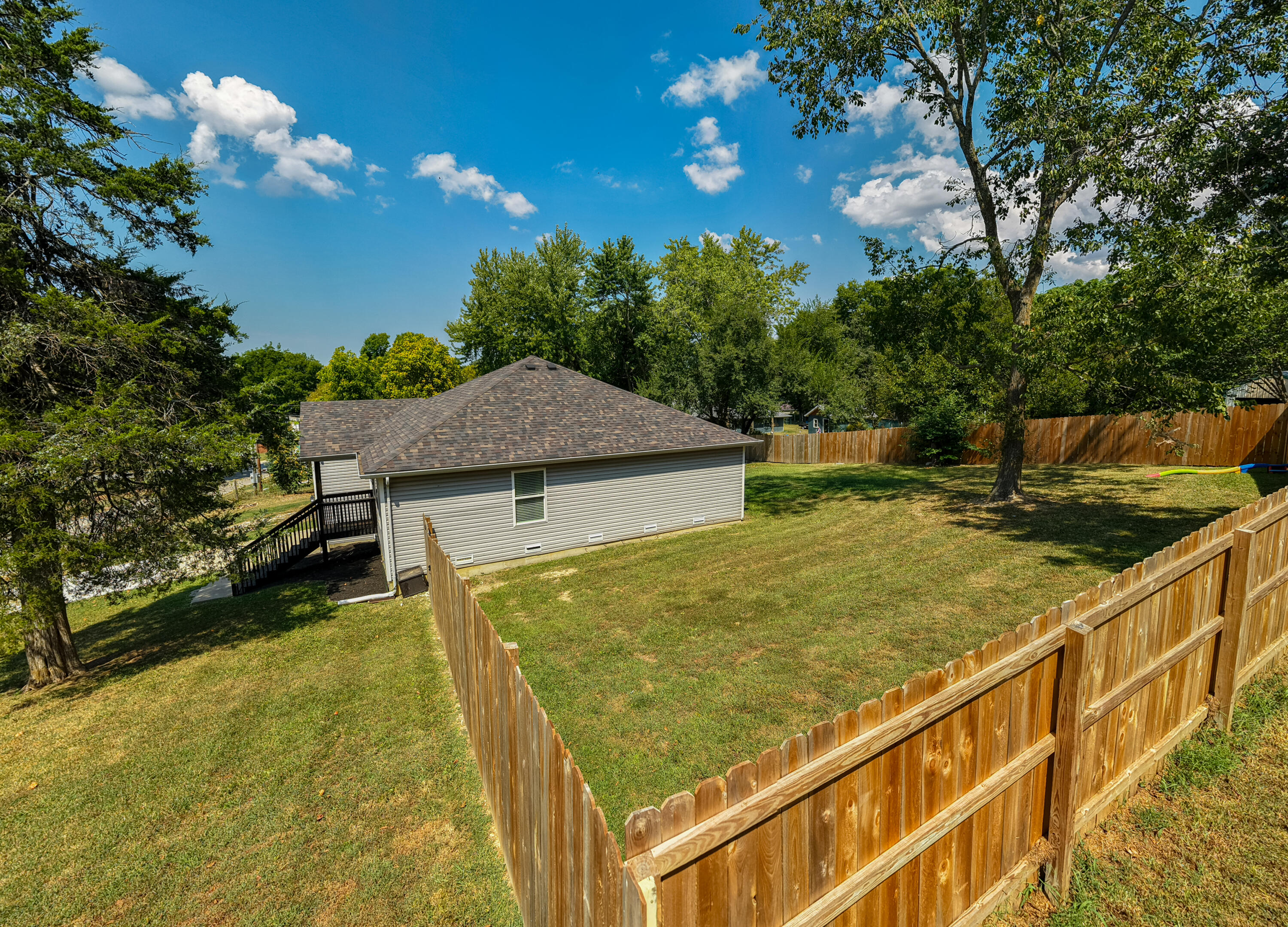 616 East Jordan Street Property Photo 34