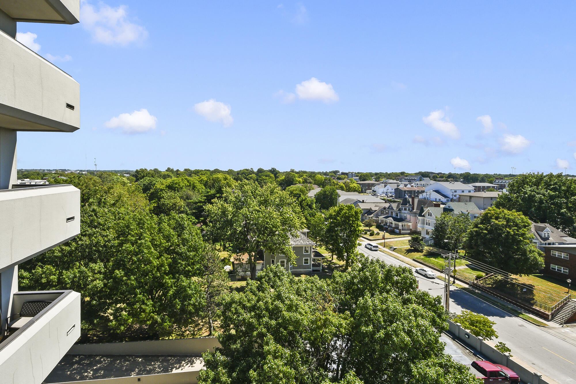 350 South John Q Hammons Parkway 7-b Property Photo 5