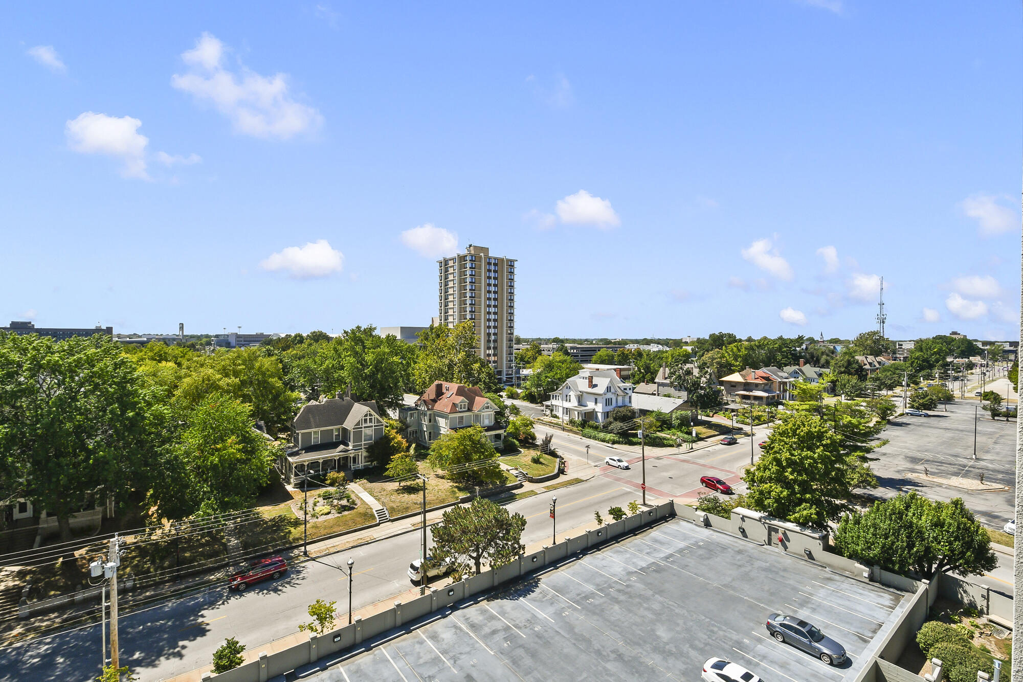350 South John Q Hammons Parkway 7-b Property Photo 7