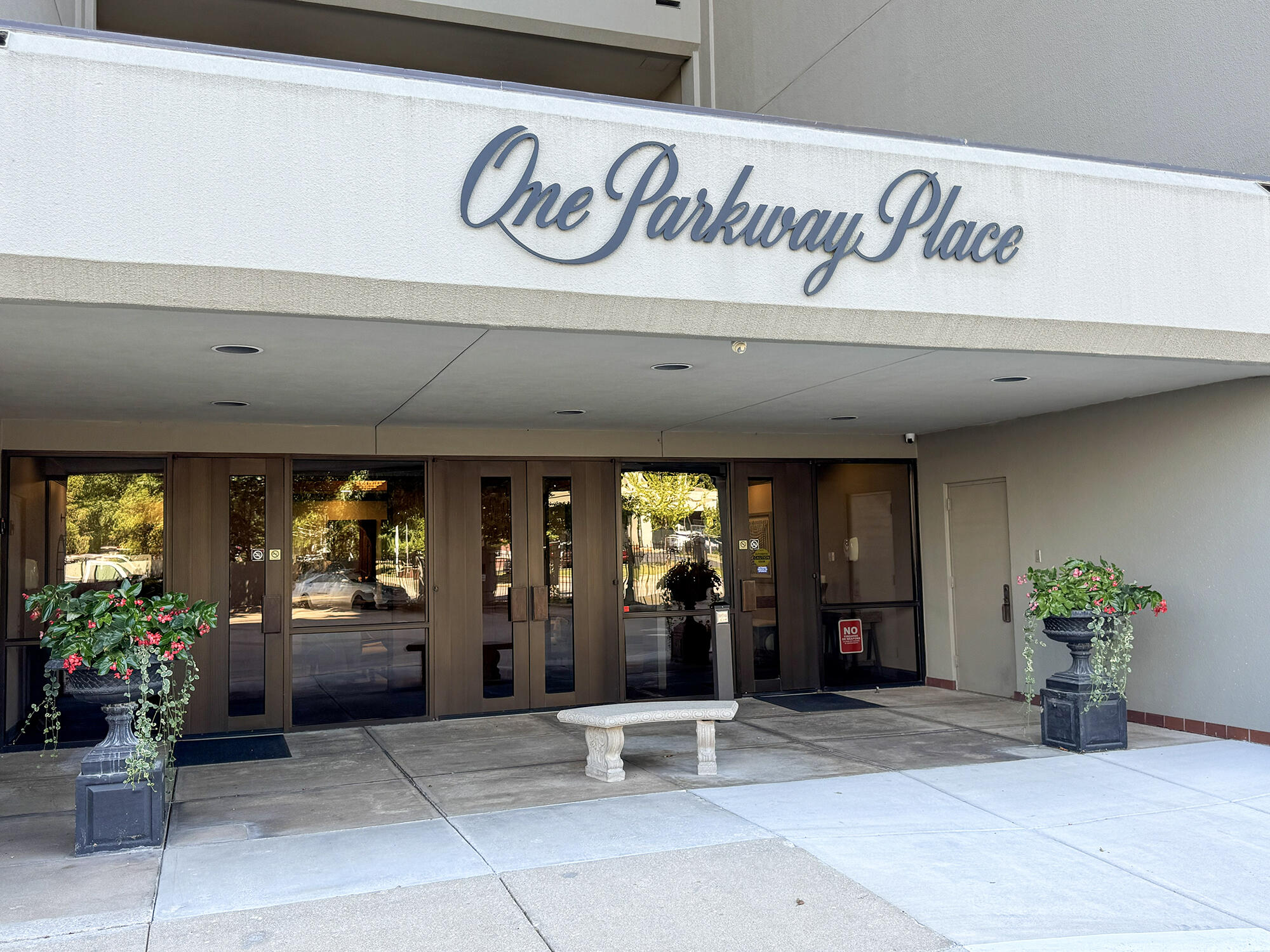 350 South John Q Hammons Parkway 7-b Property Photo 32