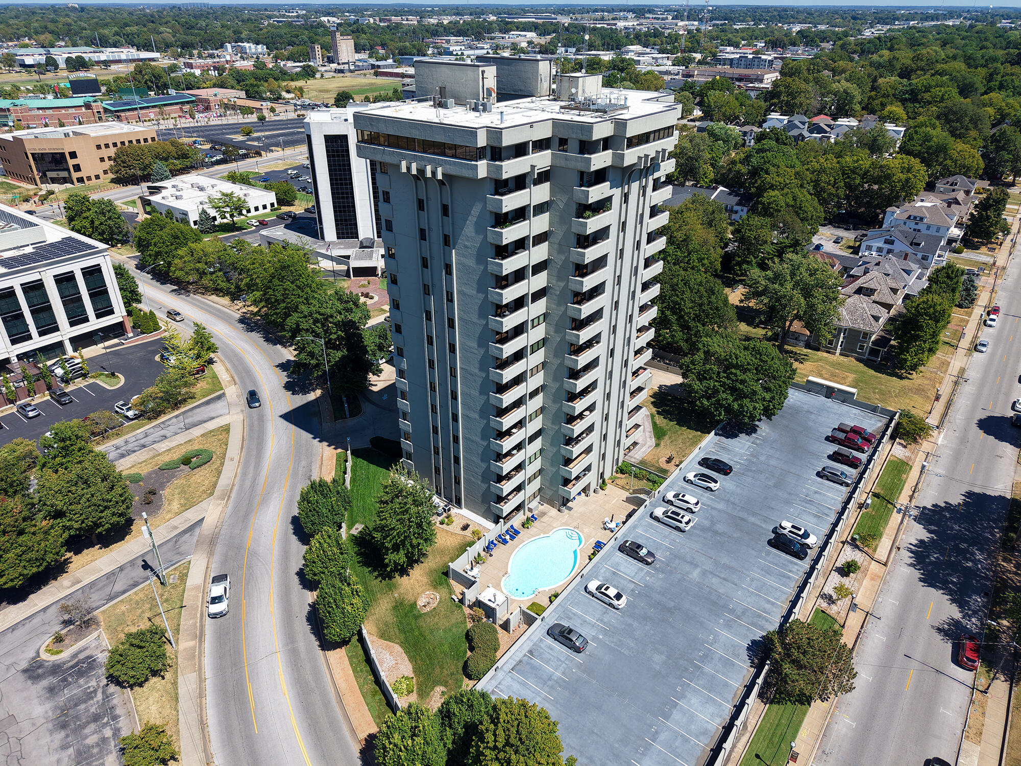 350 South John Q Hammons Parkway 7-b Property Photo 44