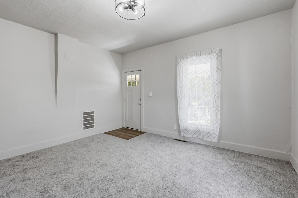 2017 South Pearl Avenue Property Photo 6