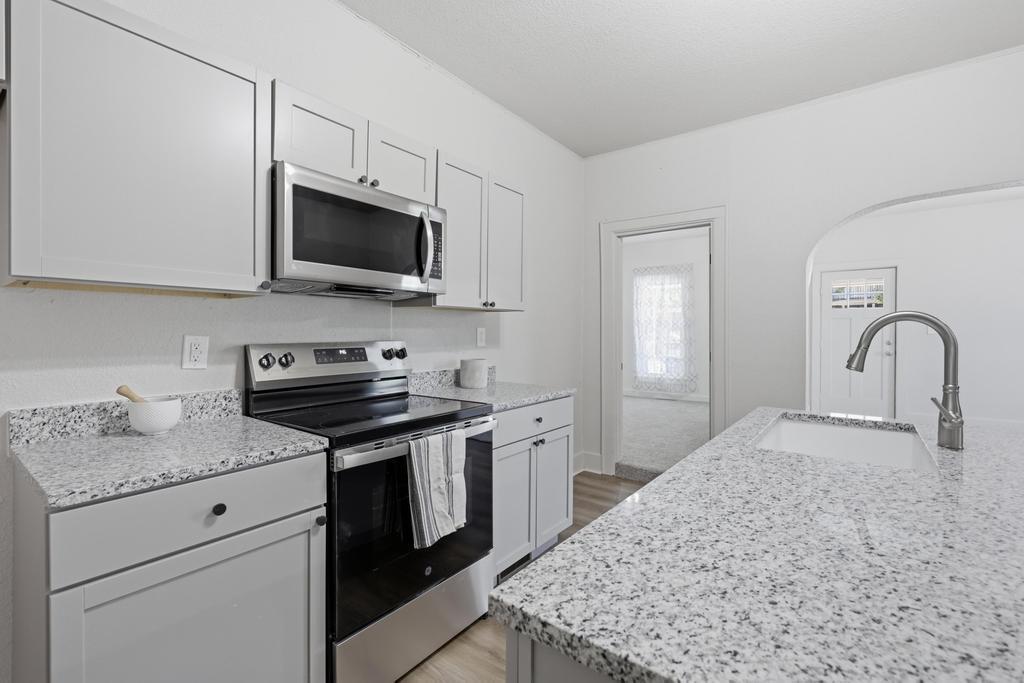 2017 South Pearl Avenue Property Photo 9