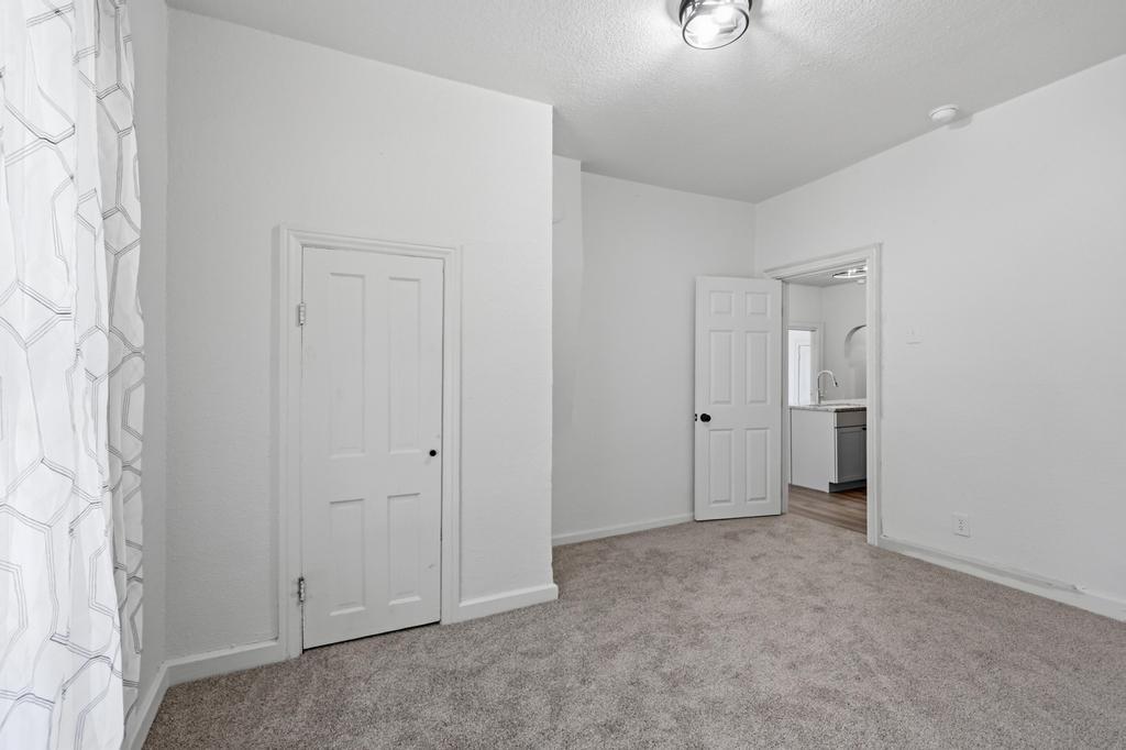 2017 South Pearl Avenue Property Photo 11