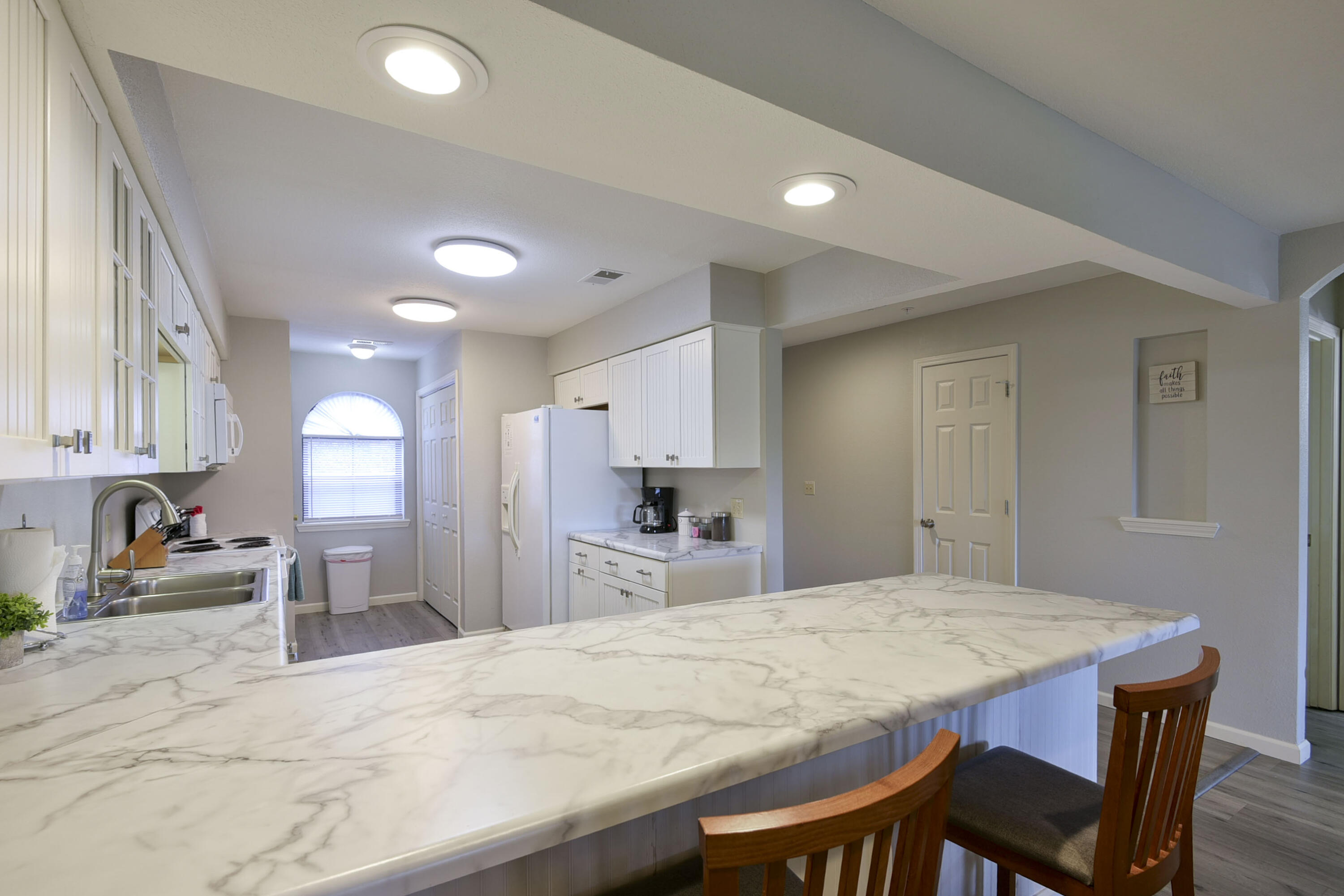 350 South Wildwood Drive Apt E6 Property Photo 5
