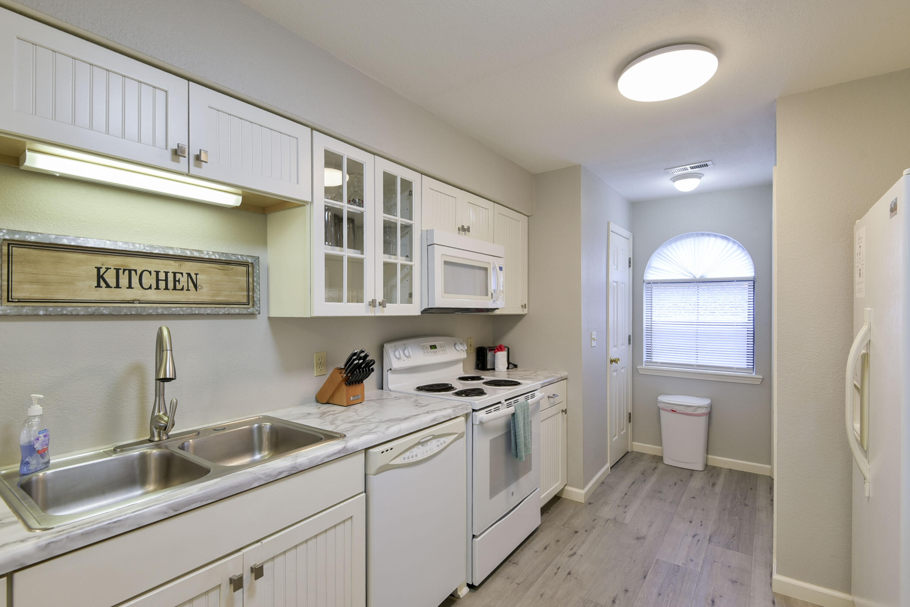 350 South Wildwood Drive Apt E6 Property Photo 6