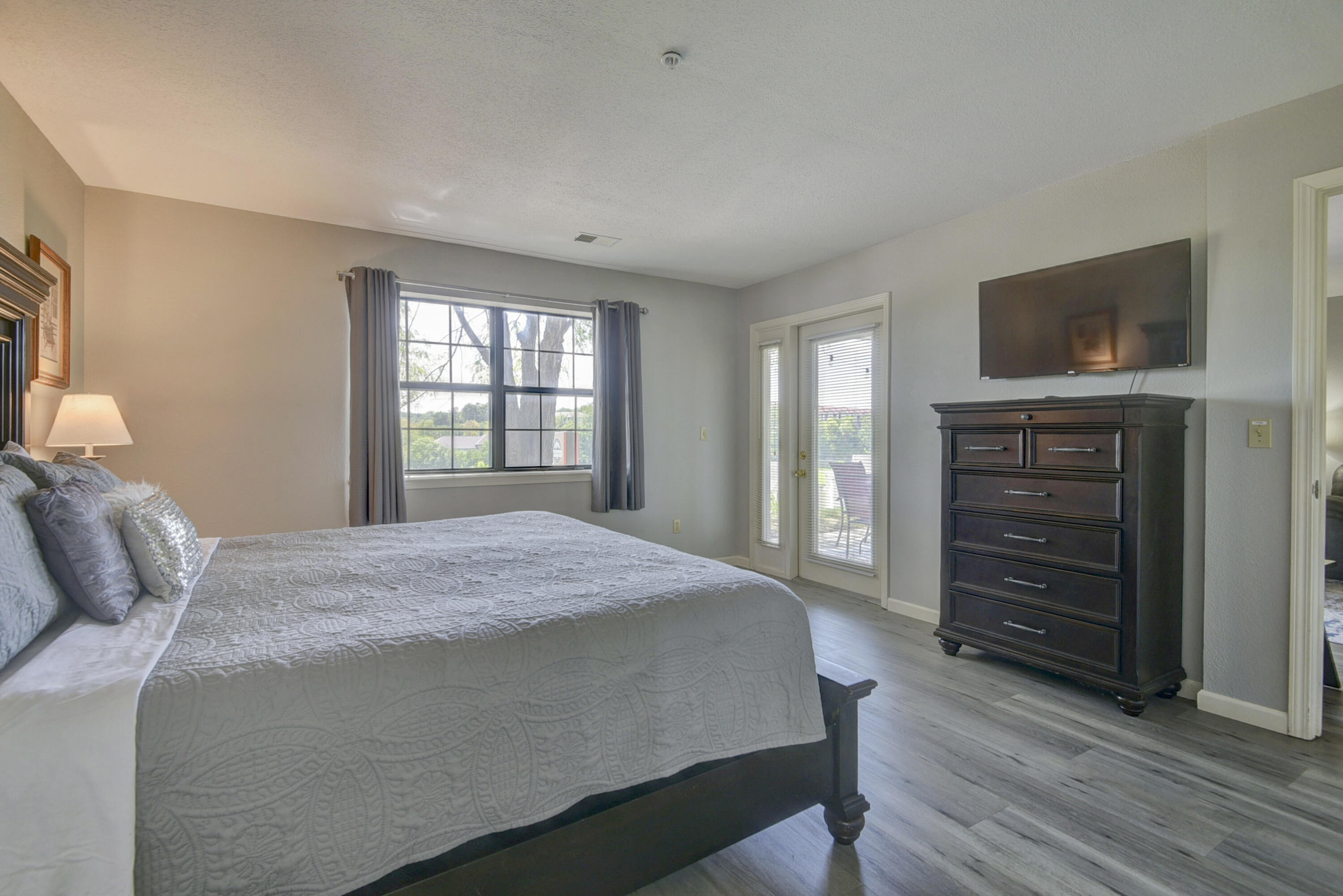 350 South Wildwood Drive Apt E6 Property Photo 15