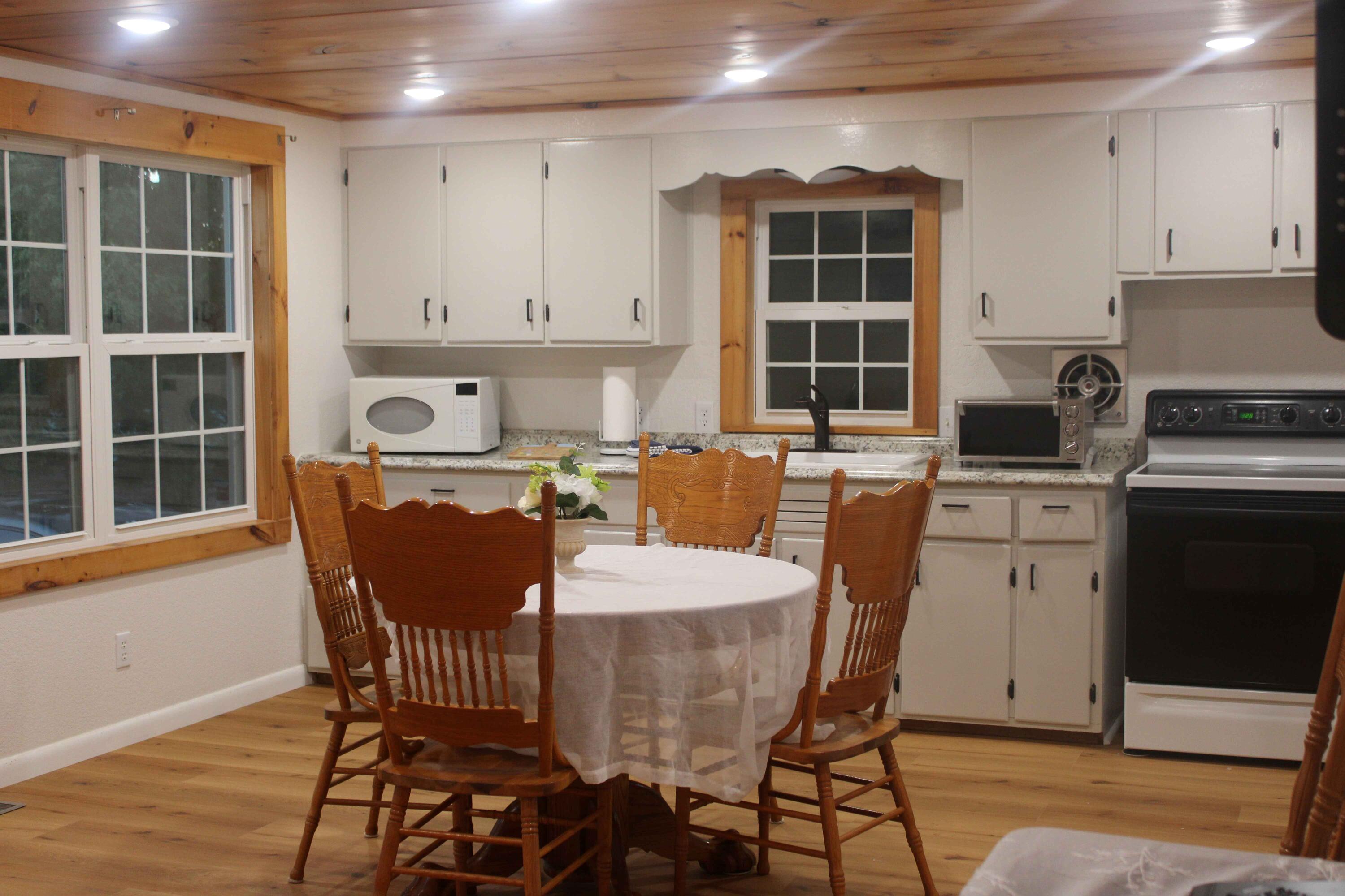 21865 Lake Road M-12 Property Photo 6