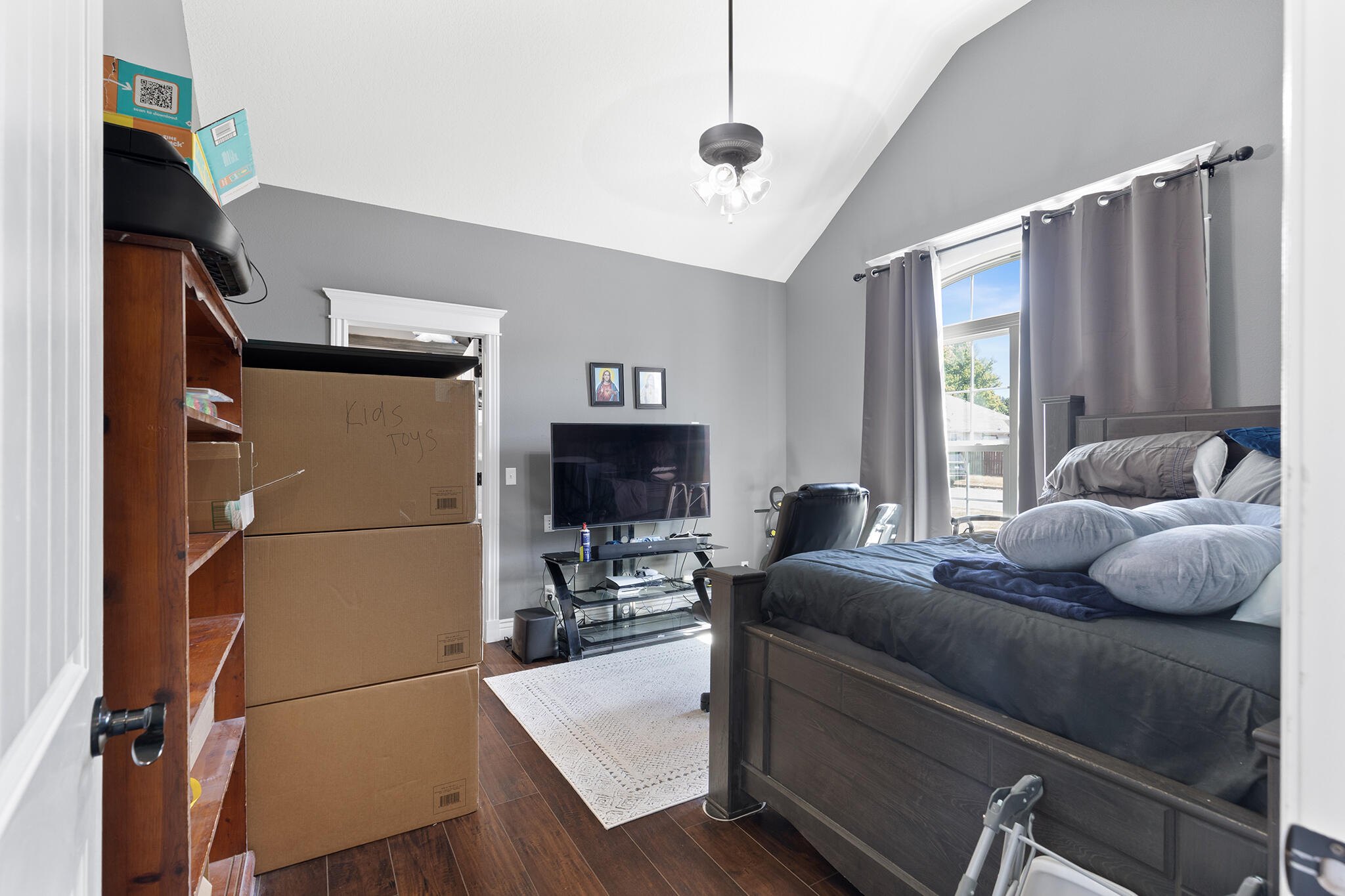2207 West Greystone Square Property Photo 17