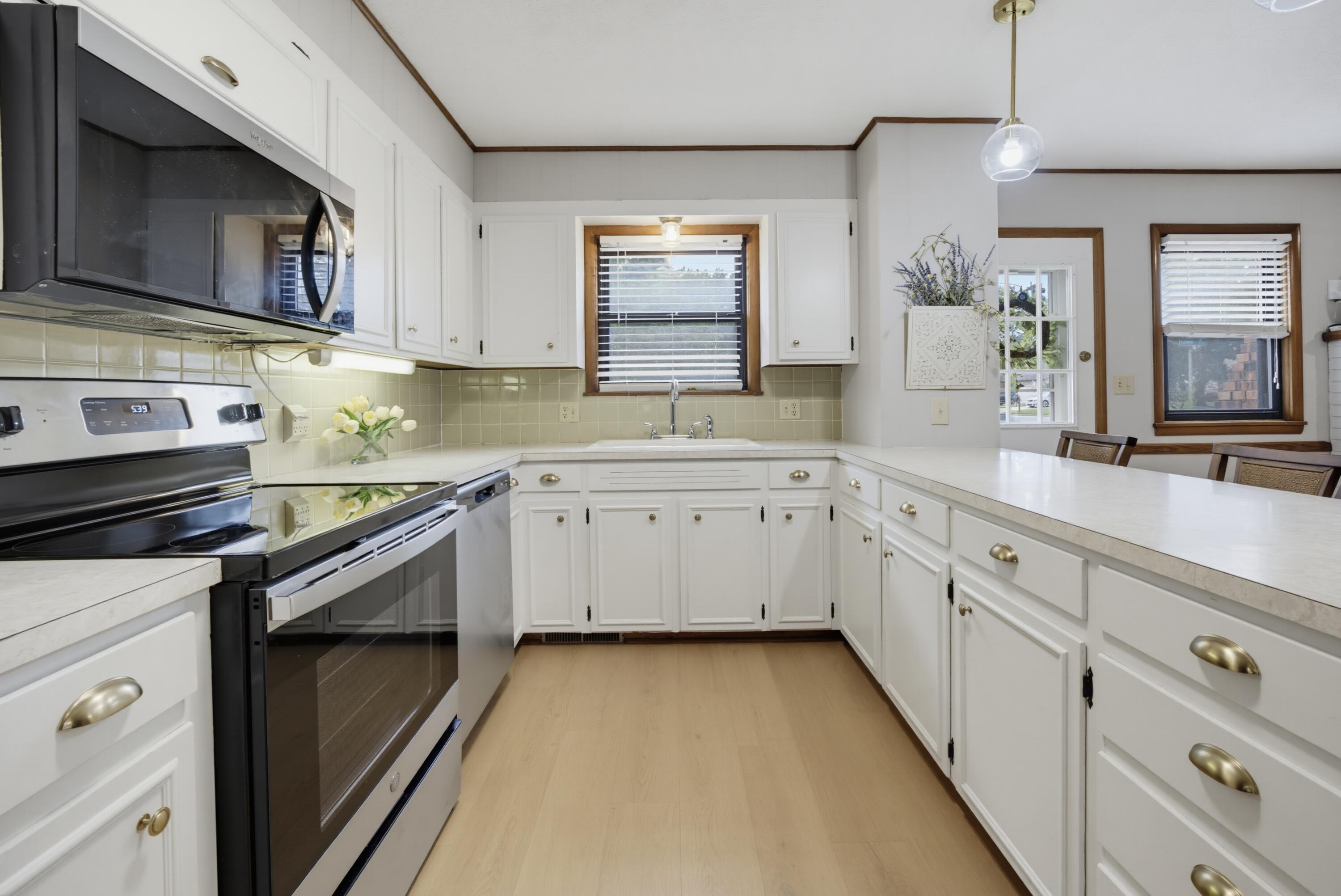 1210 East Woodland Street Property Photo 14