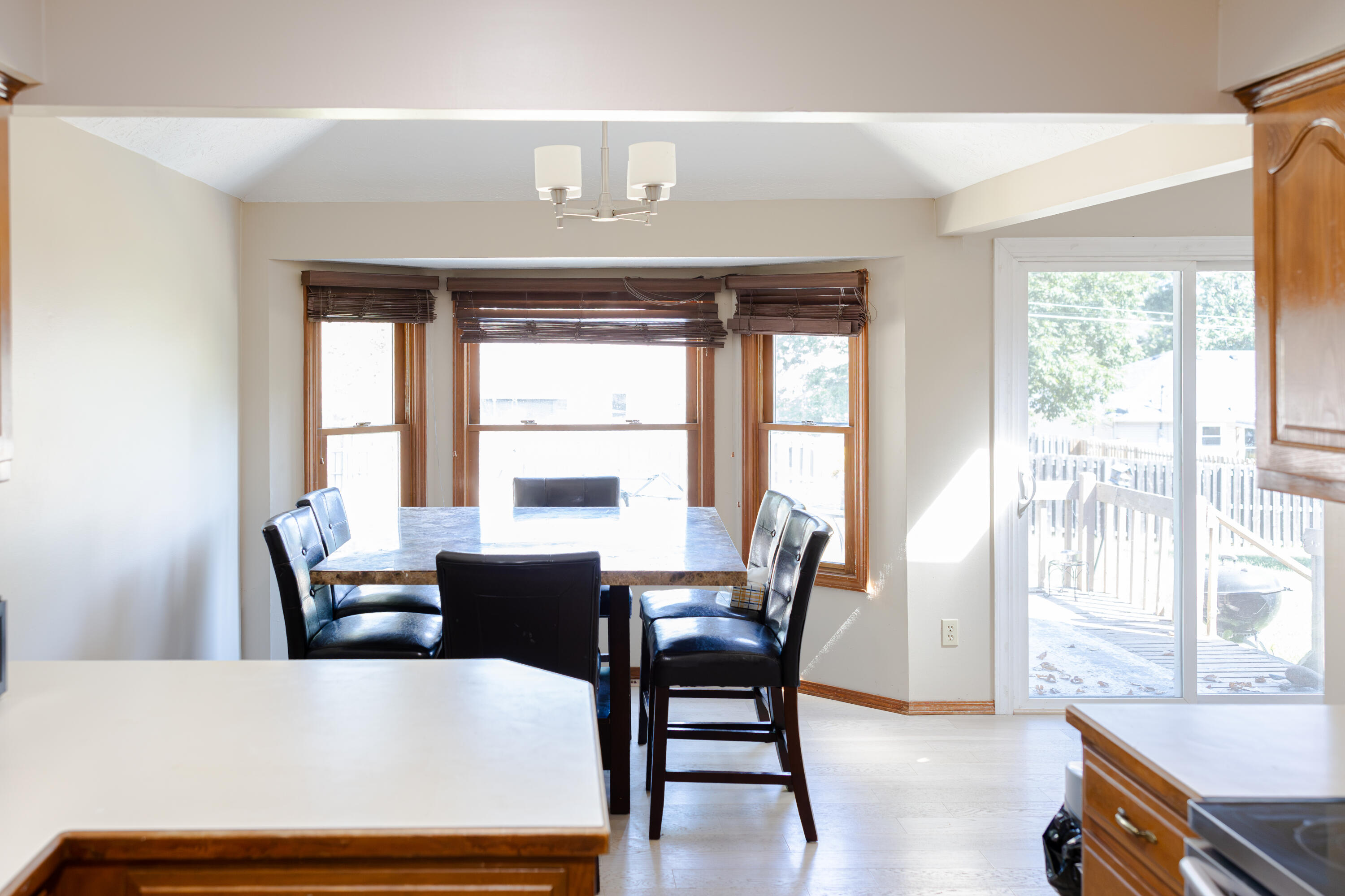 2099 West Nottingham Street Property Photo 7