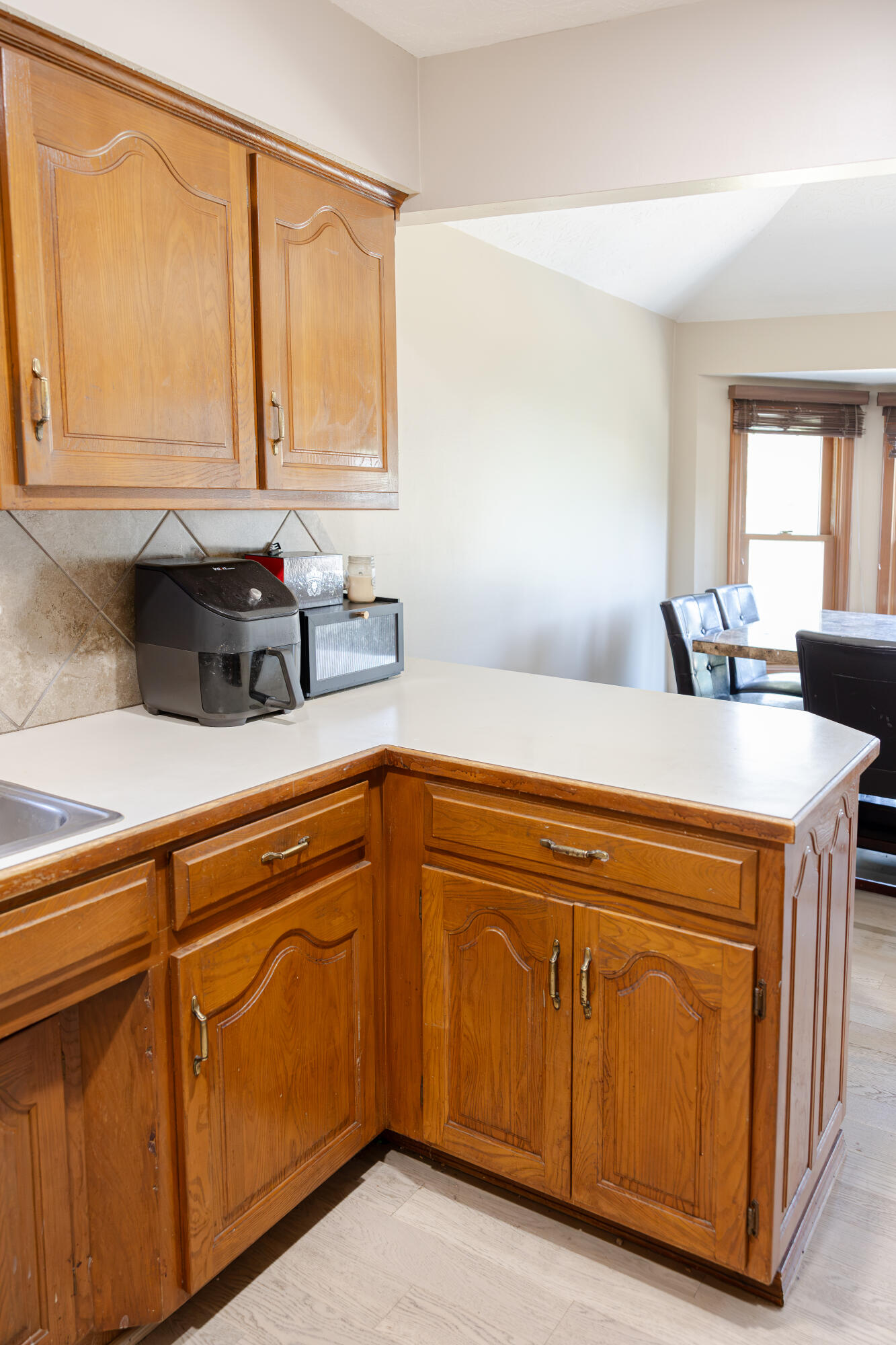 2099 West Nottingham Street Property Photo 10