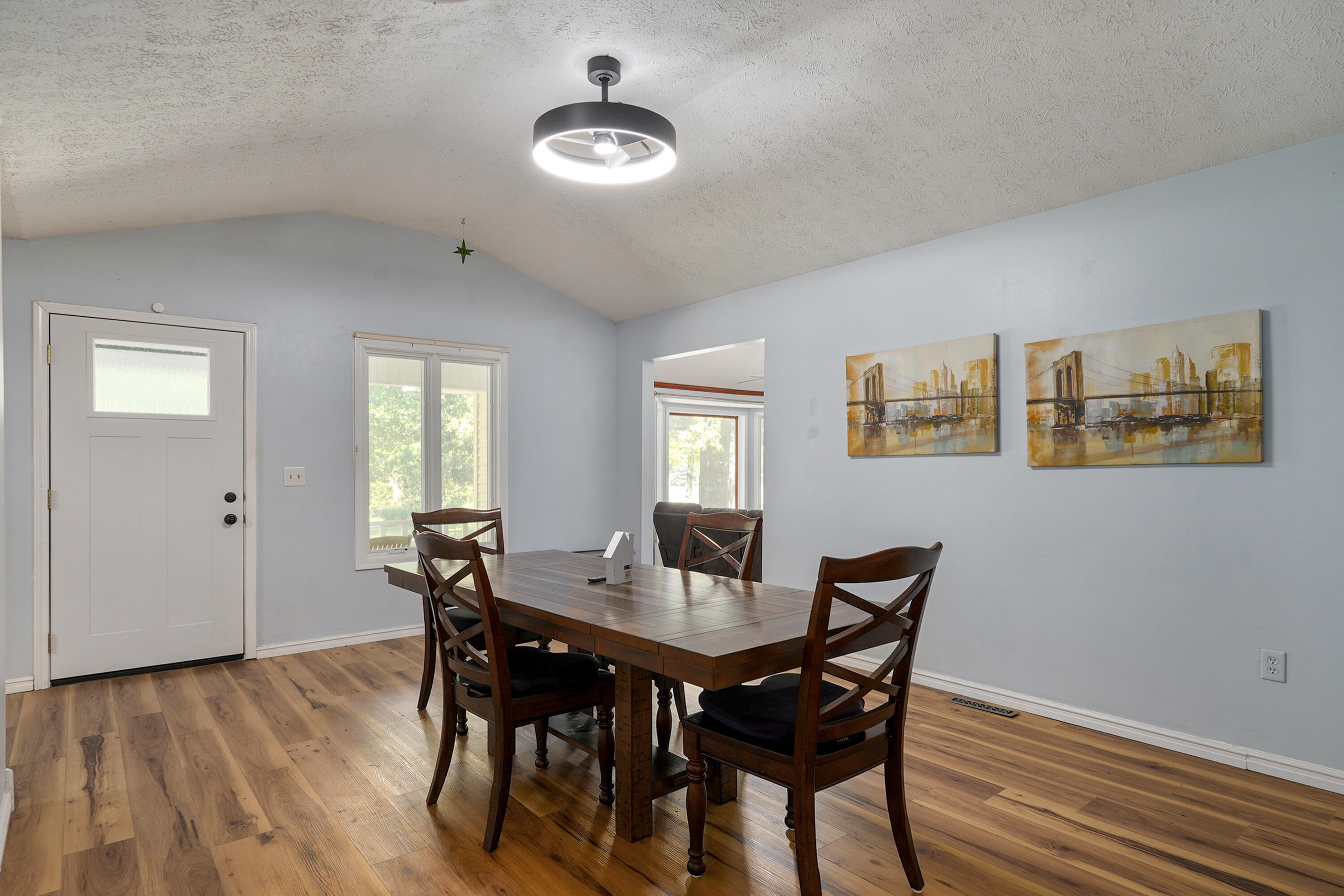 1382 Emerald Hills Drive Property Photo 8