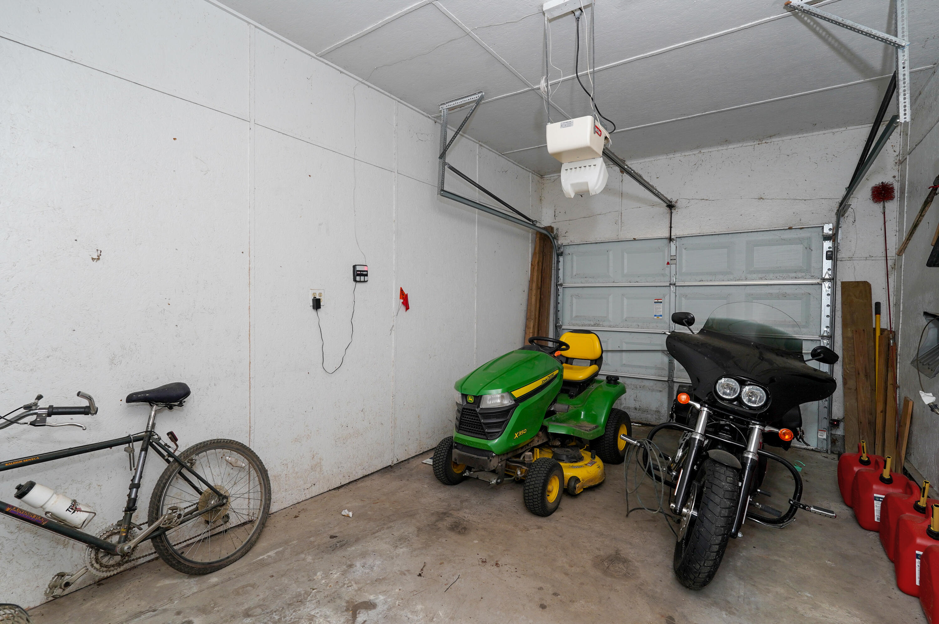 1382 Emerald Hills Drive Property Photo 32