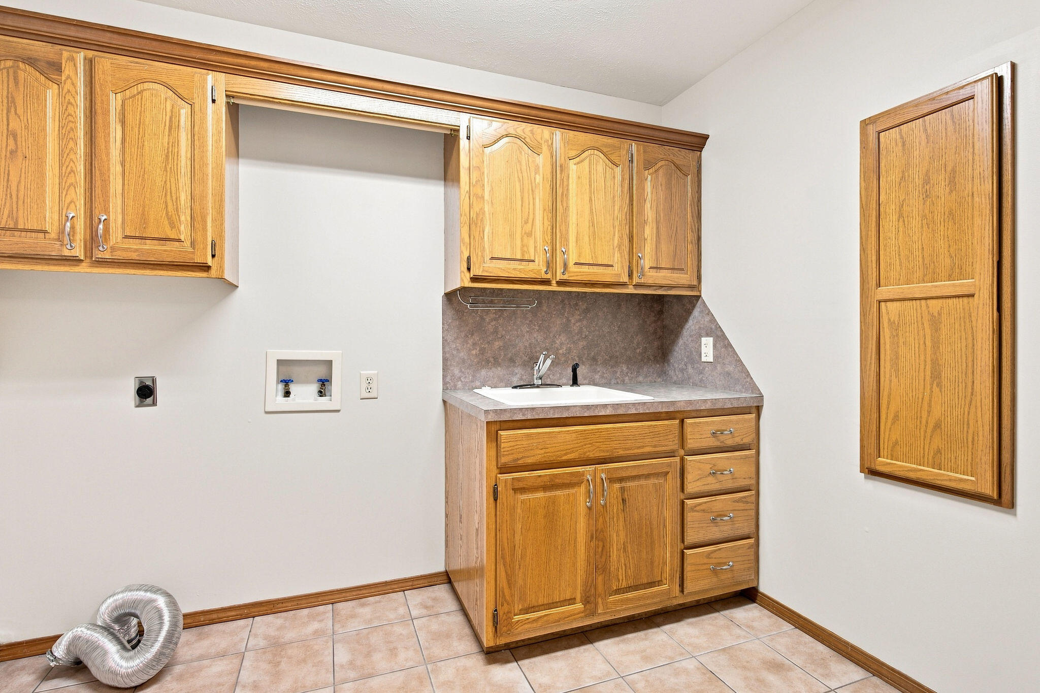 615 Canary Way Property Photo 31