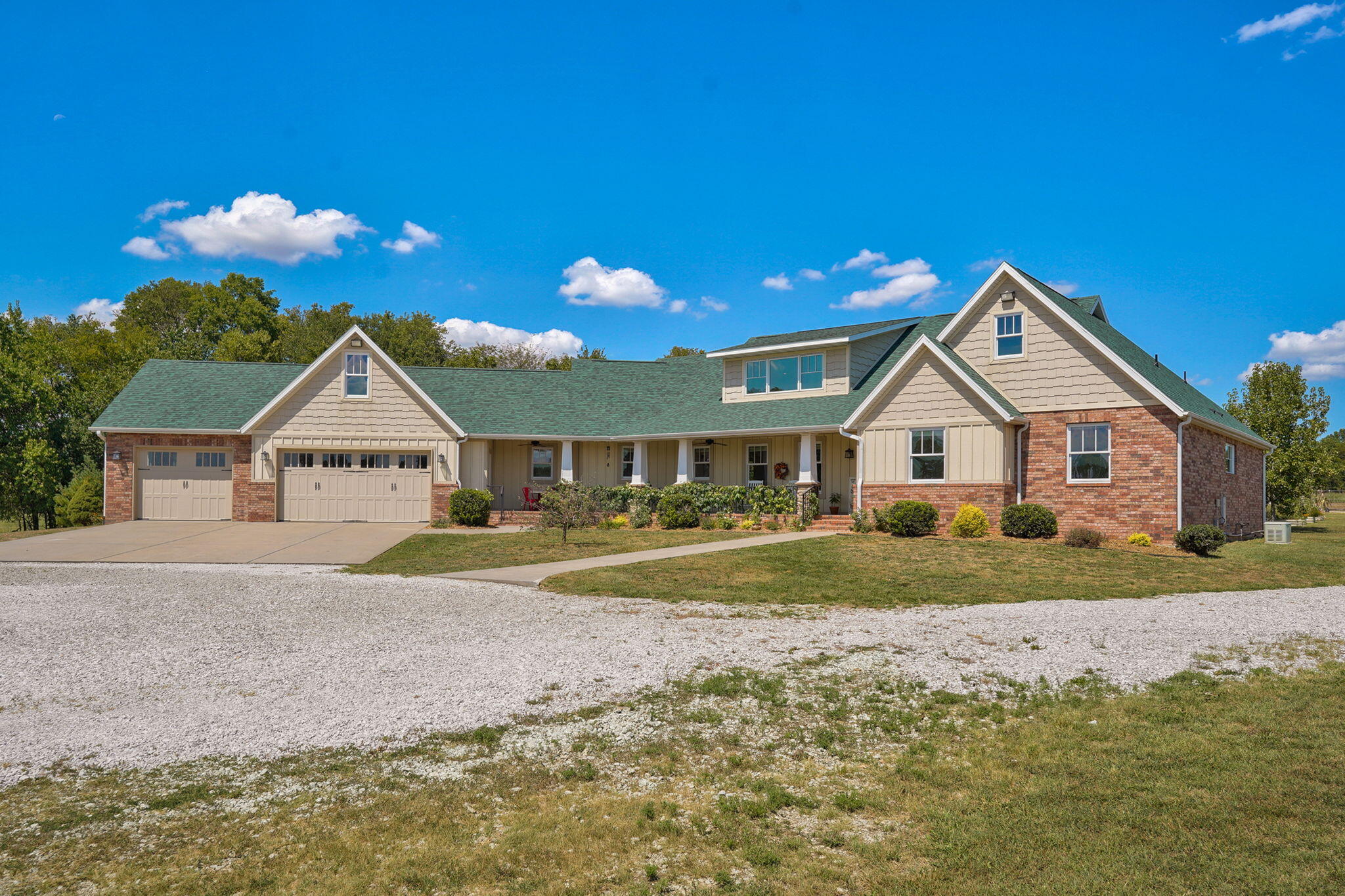8689 West Farm Rd 194 Property Photo 15