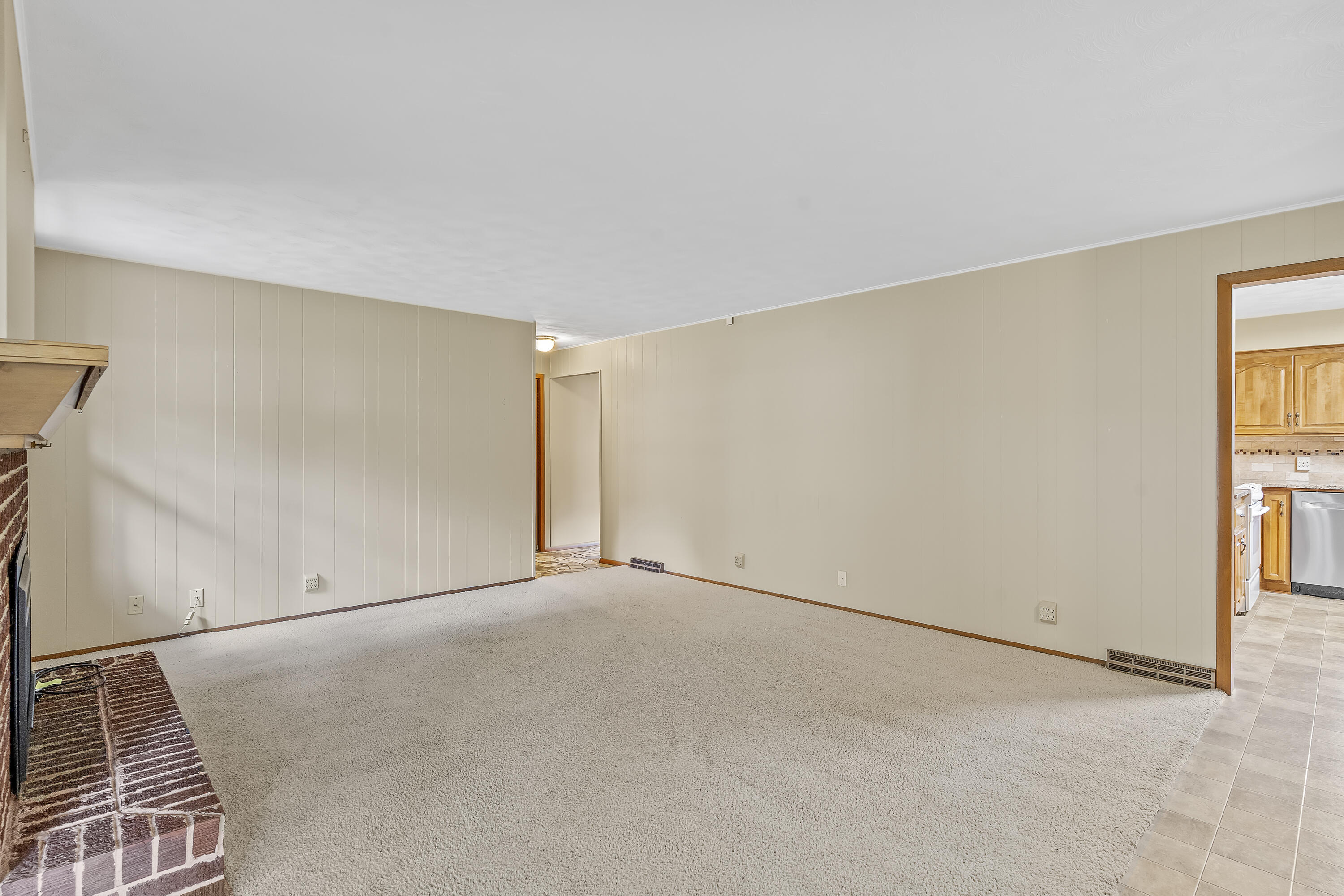 831 West Sylvania Street Property Photo 20