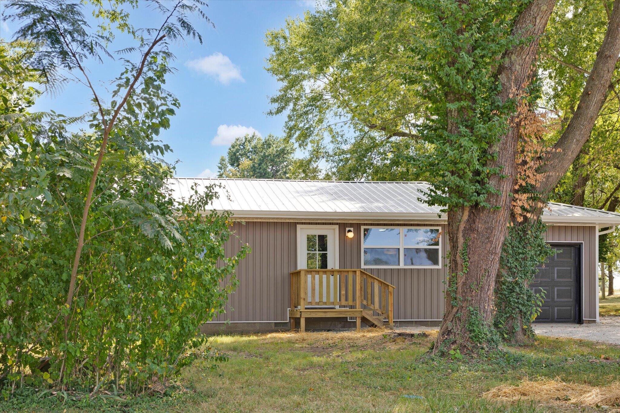 406 West Fairview Street Property Photo 26