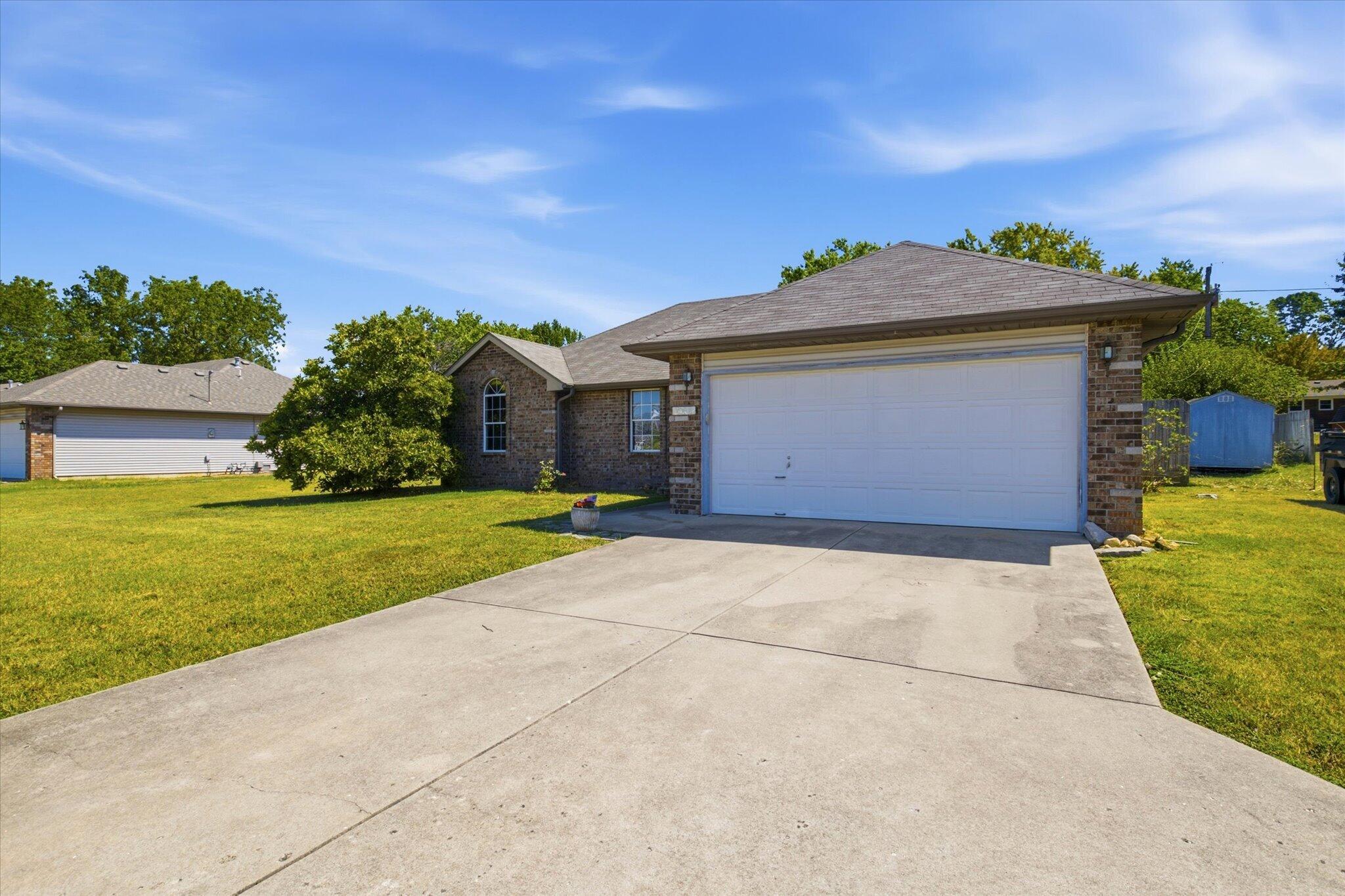706 State Highway Ab Property Photo 2