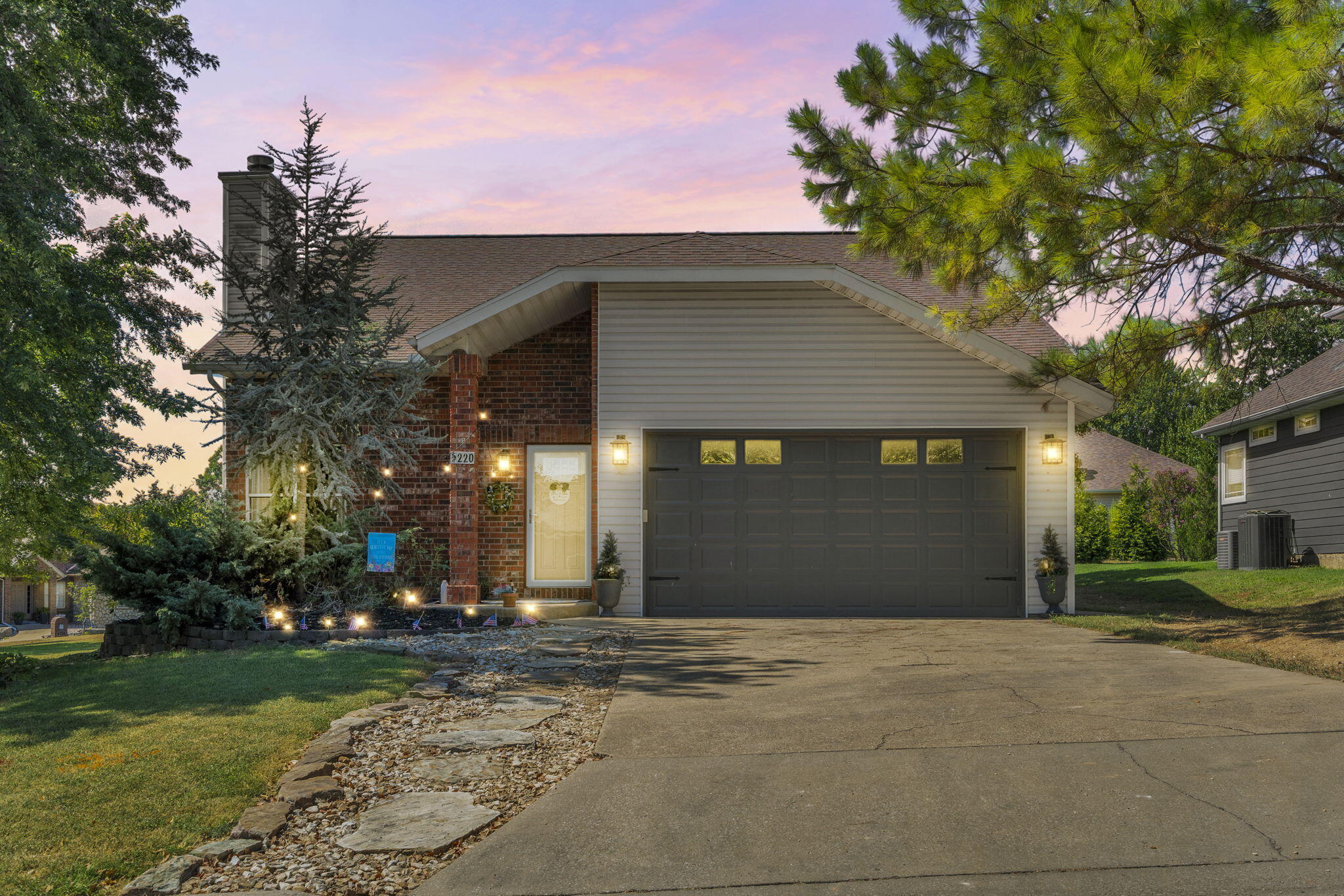 220 Lancashire Drive Property Photo 2