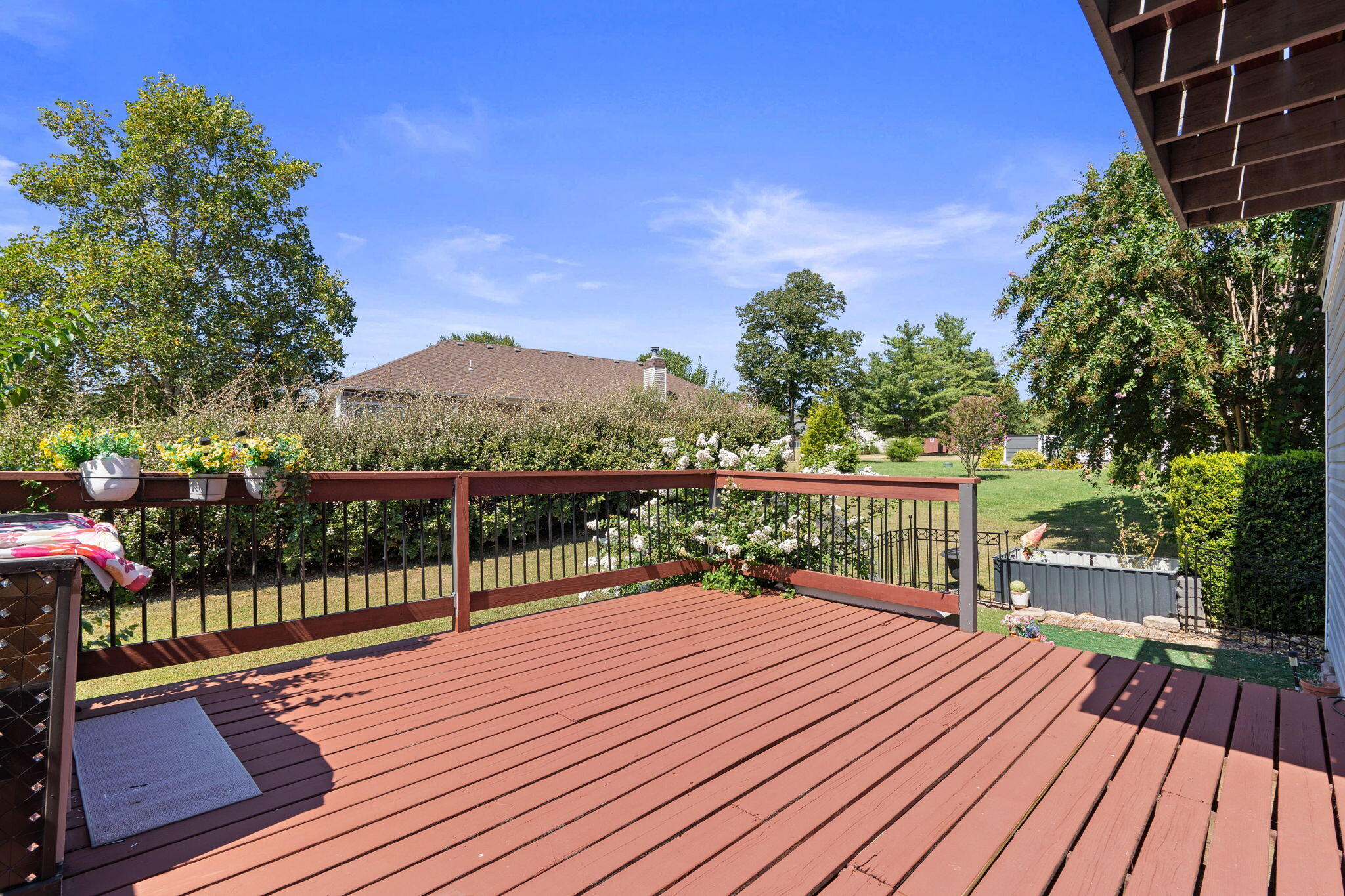 220 Lancashire Drive Property Photo 28