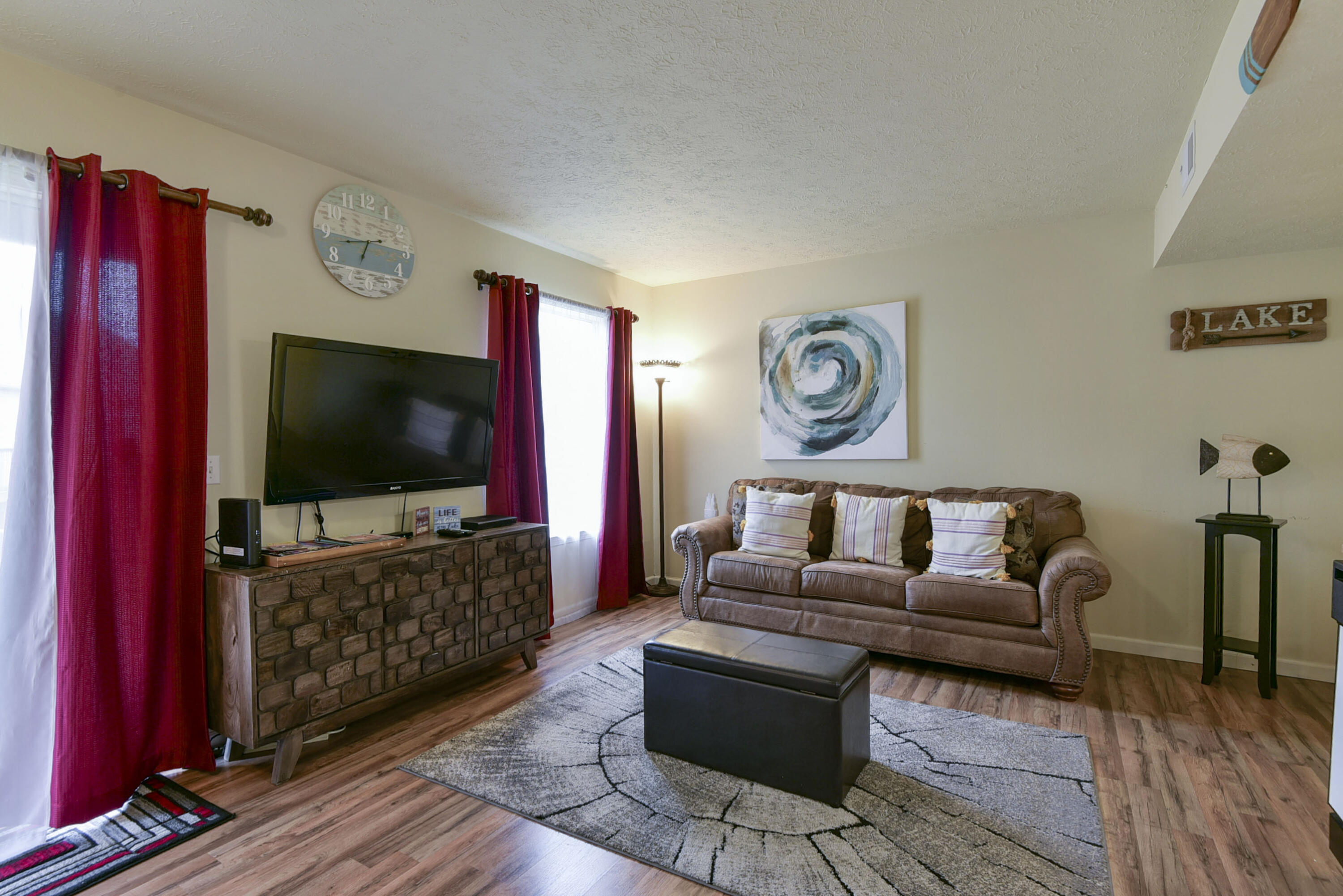 520 Abby Lane Apt 2 Property Photo 4