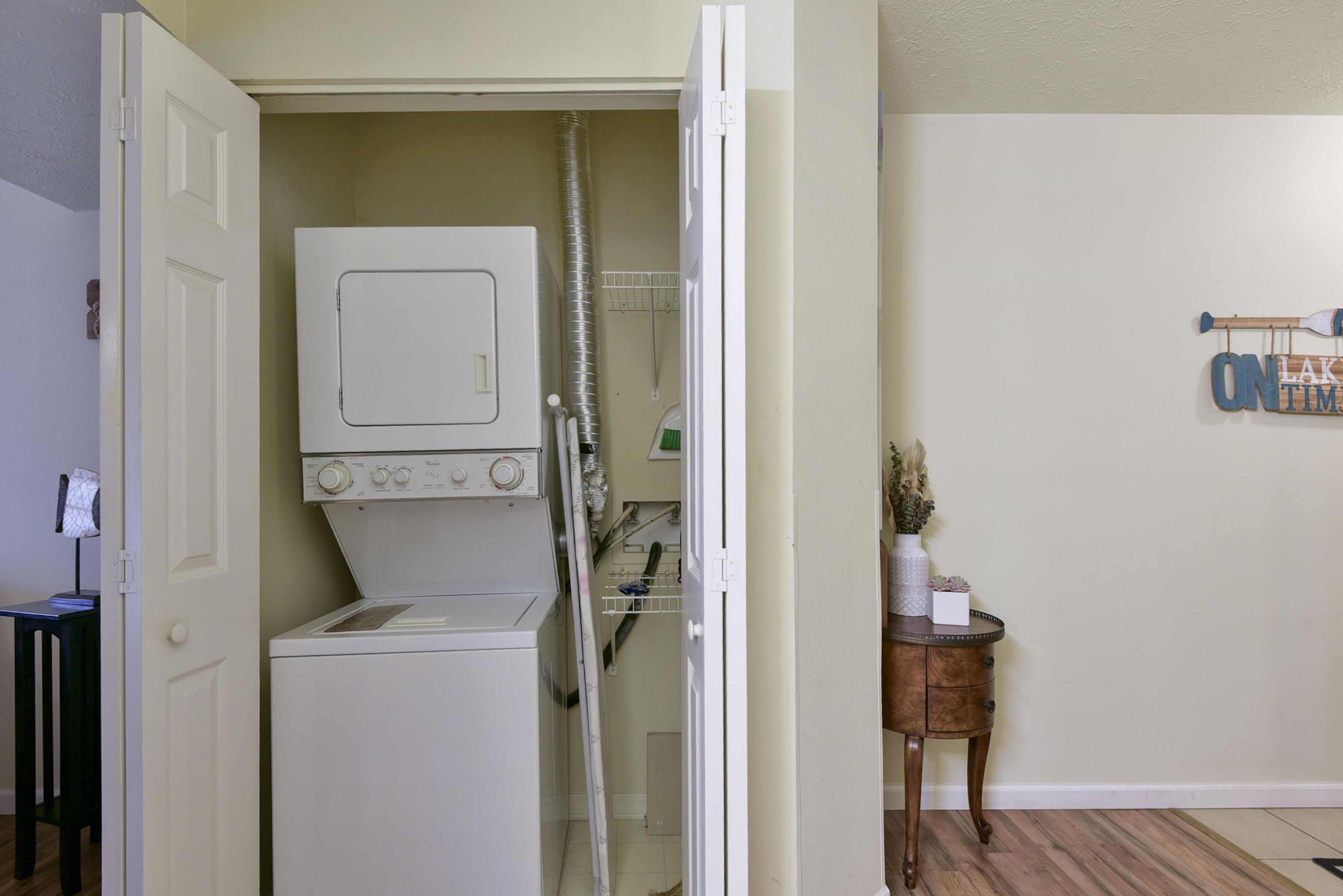 520 Abby Lane Apt 2 Property Photo 16