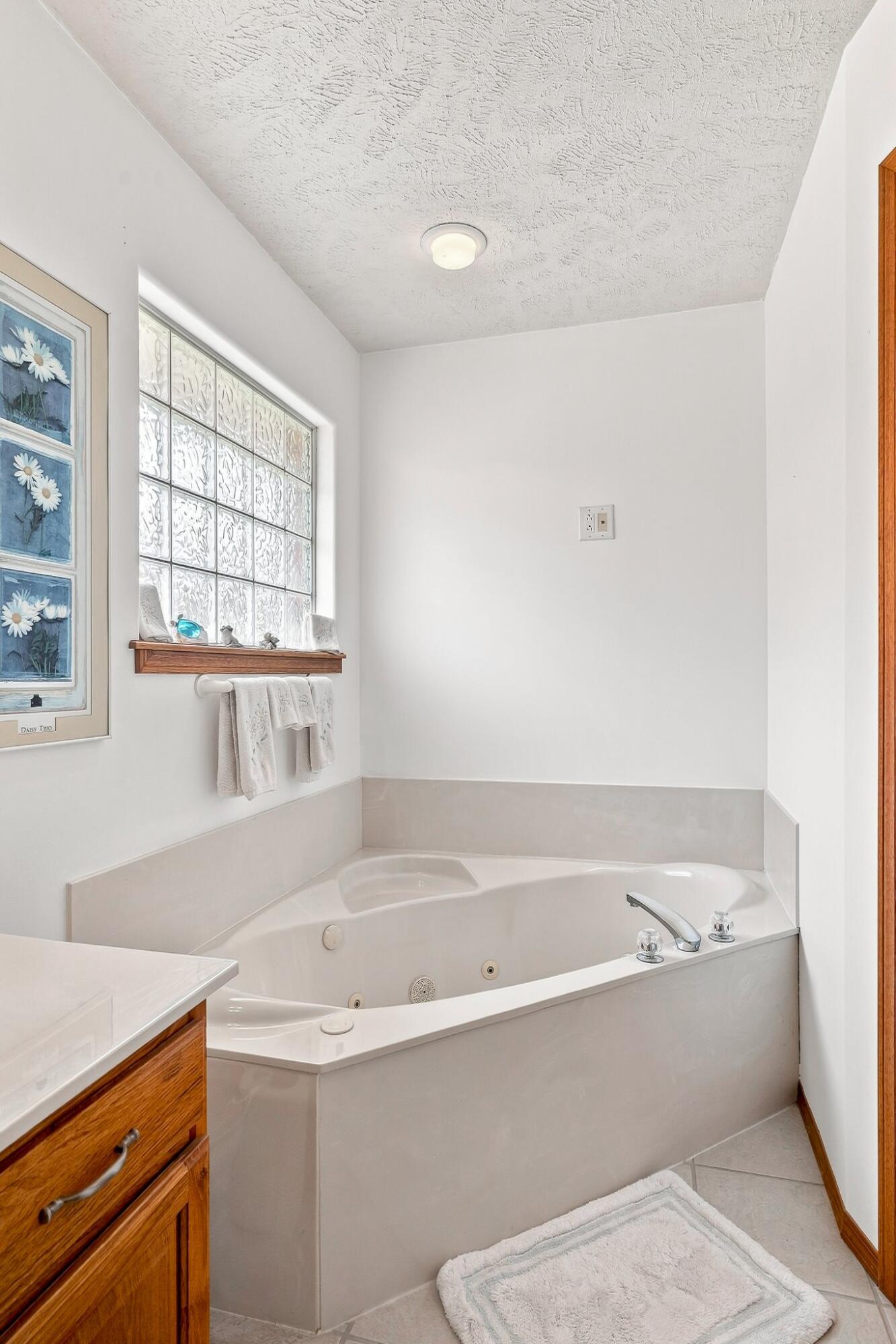 705 West Bryant Street Property Photo 18