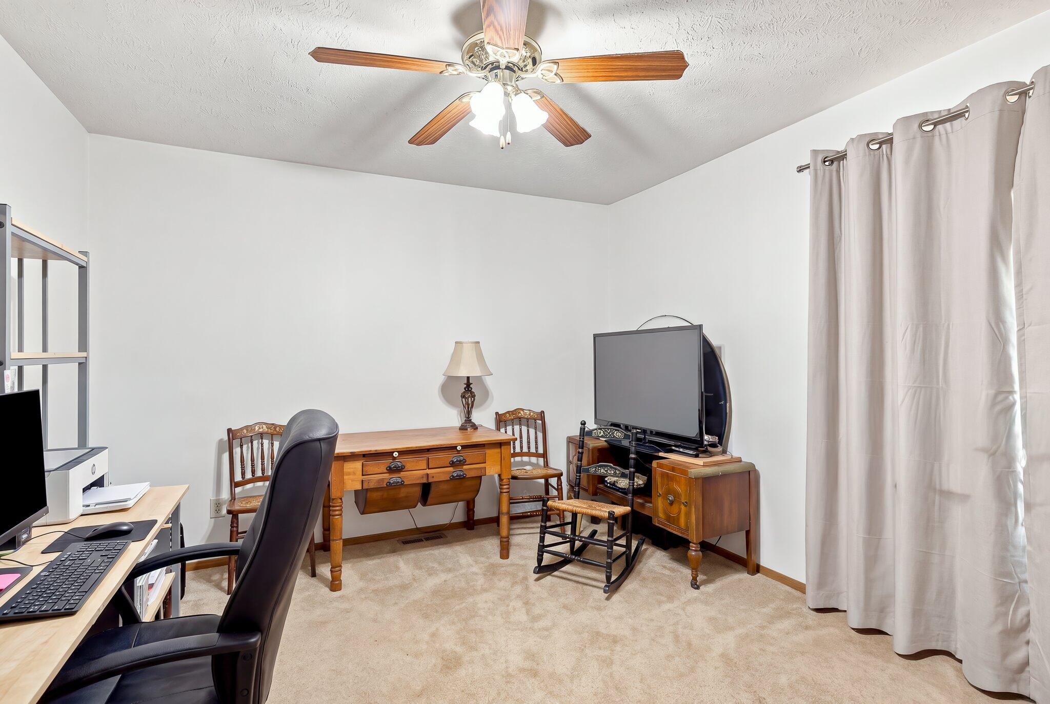 705 West Bryant Street Property Photo 22