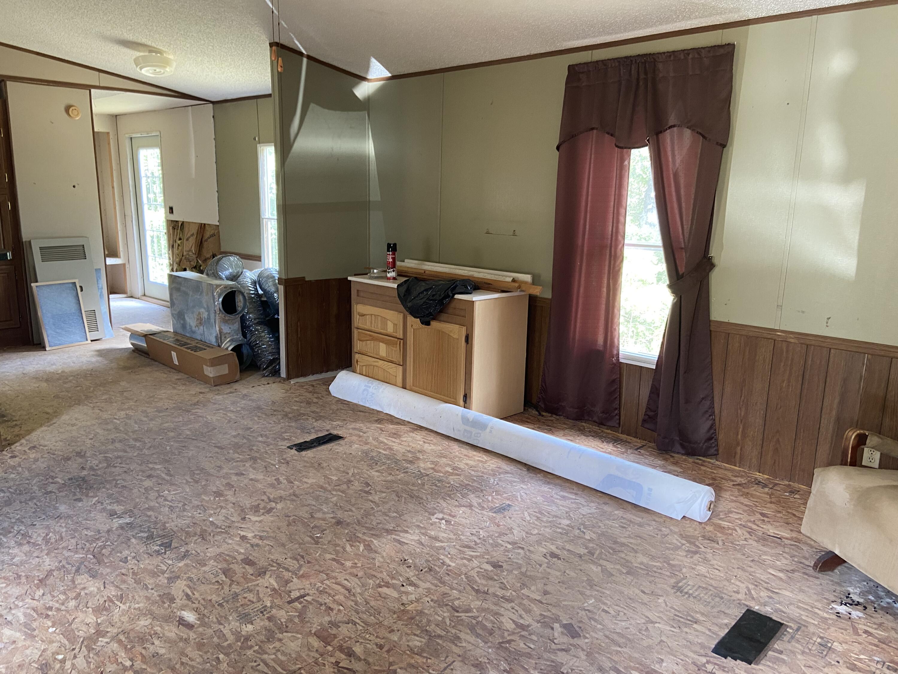 850 County Road 255 Property Photo 2
