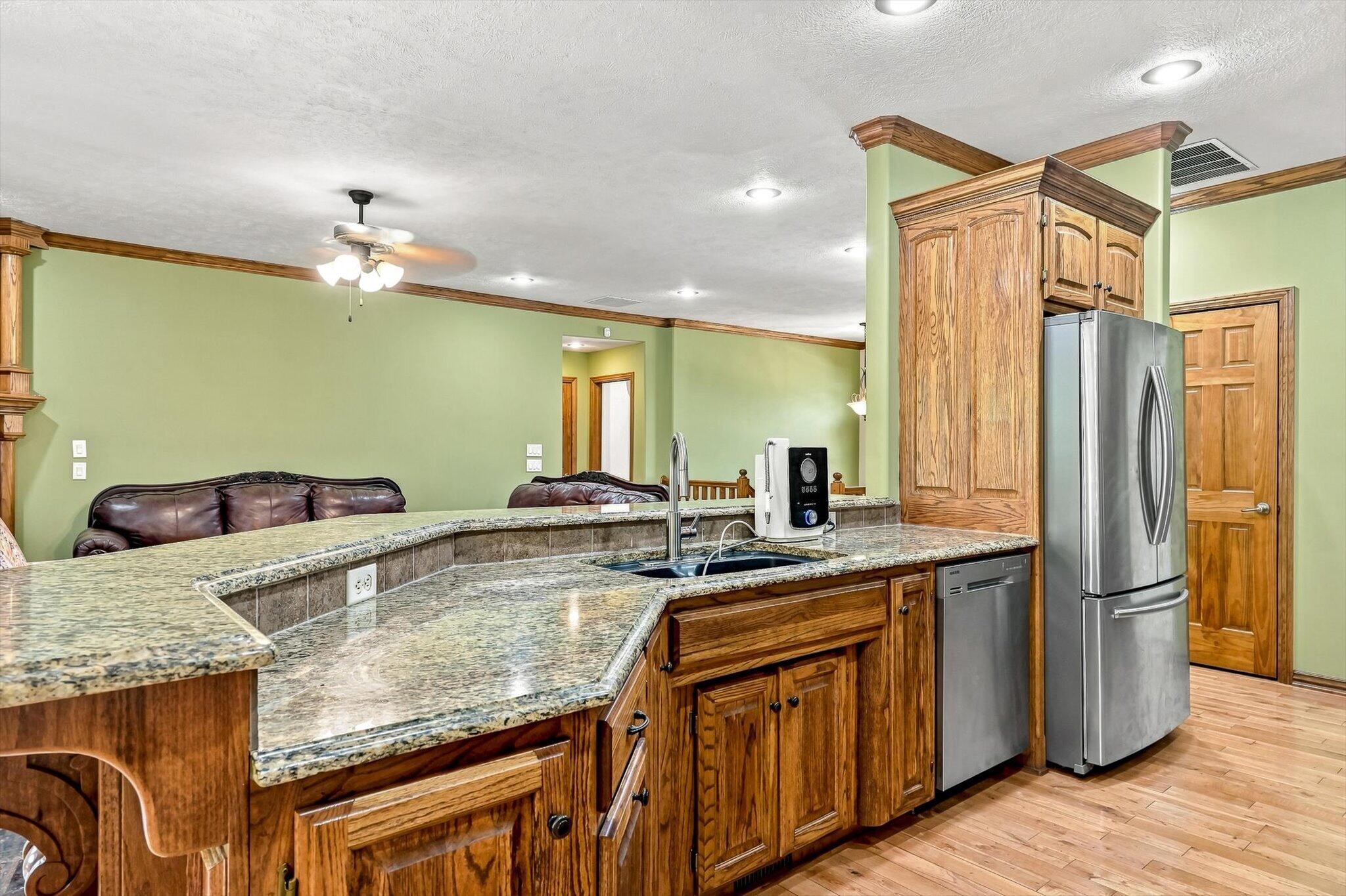 5106 South Burrows Avenue Property Photo 11
