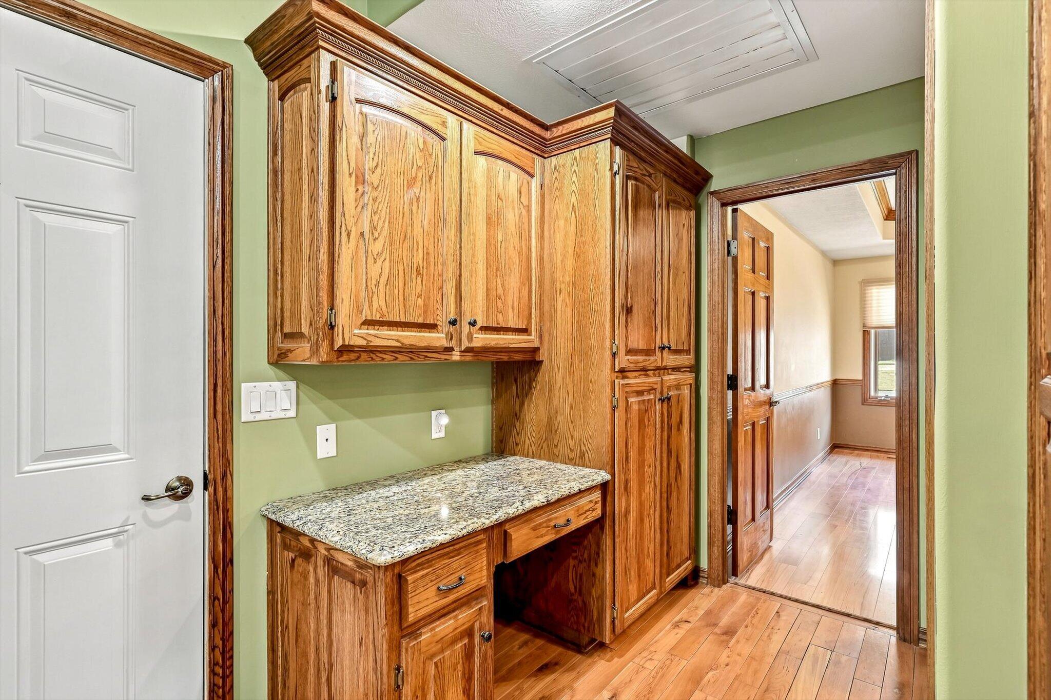 5106 South Burrows Avenue Property Photo 14