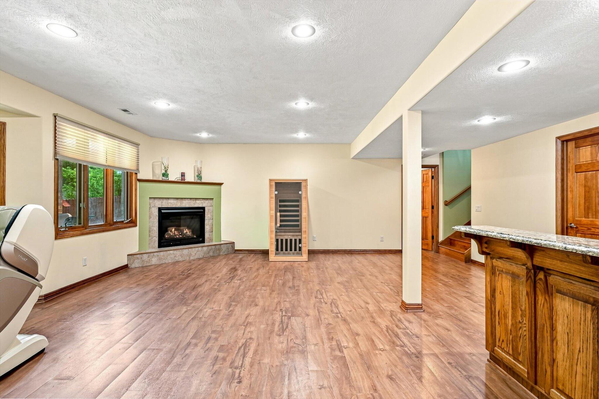 5106 South Burrows Avenue Property Photo 24