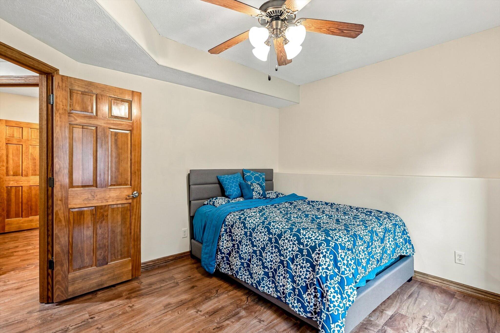 5106 South Burrows Avenue Property Photo 29