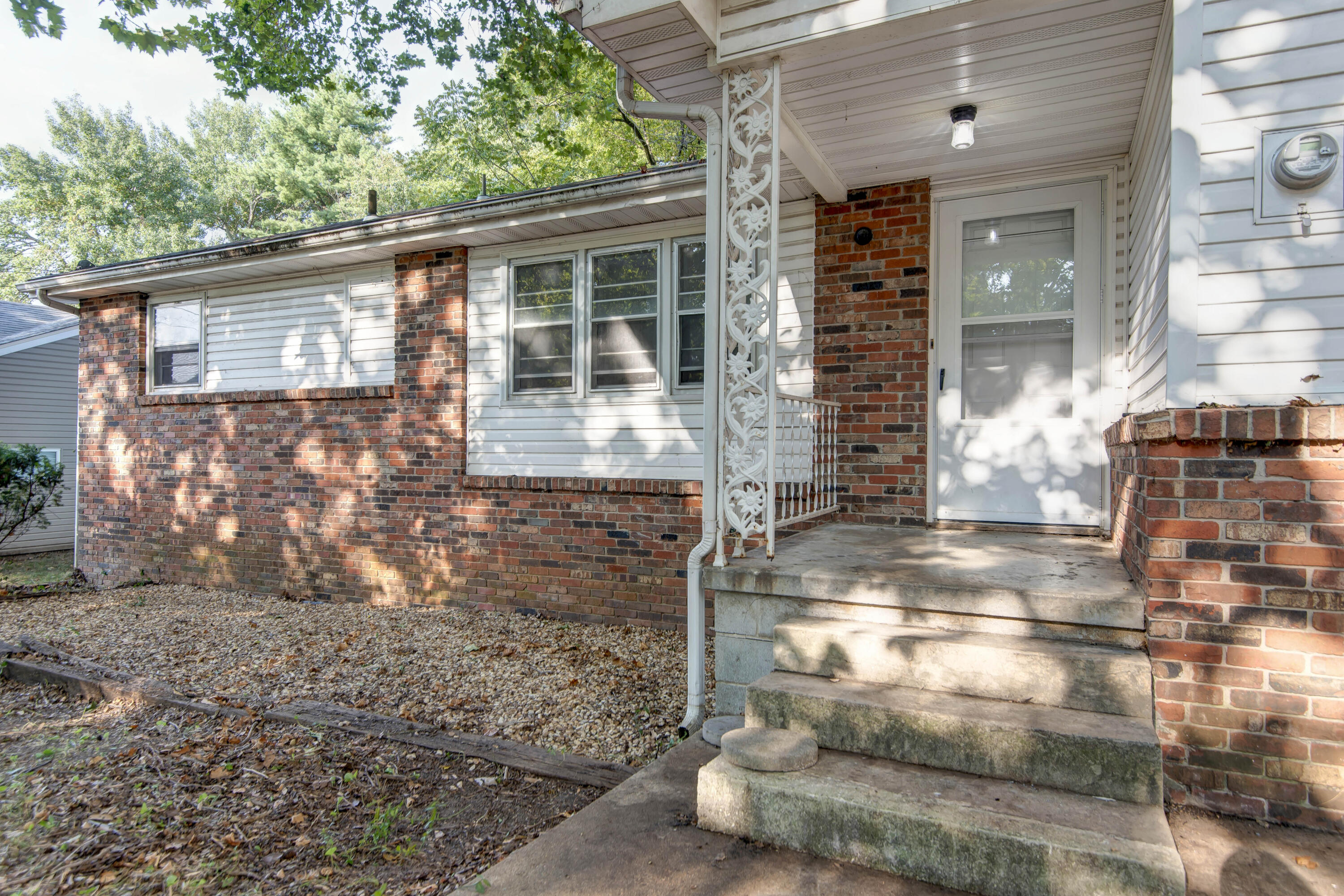 3237 South Ferguson Avenue Property Photo 3