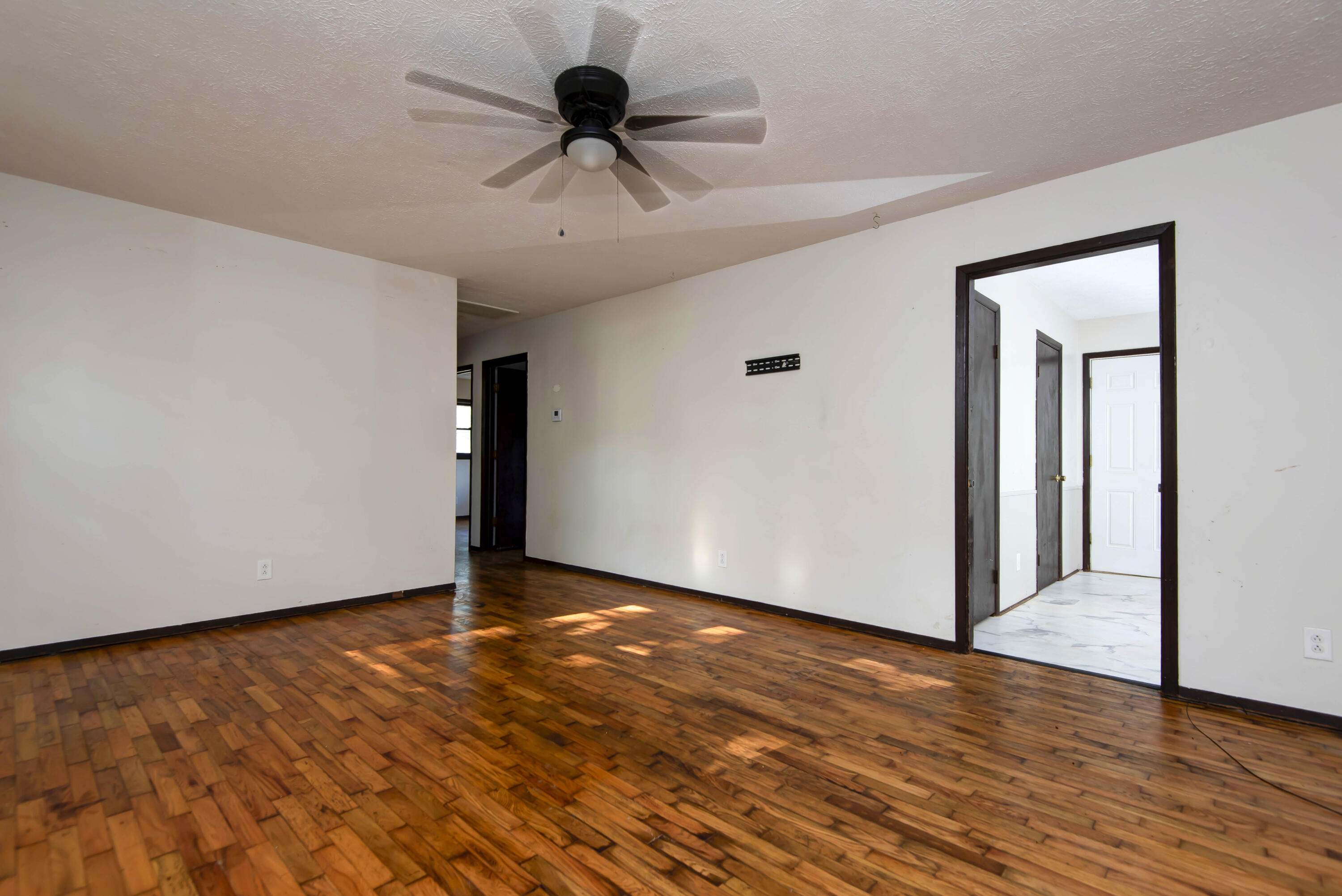 3237 South Ferguson Avenue Property Photo 4
