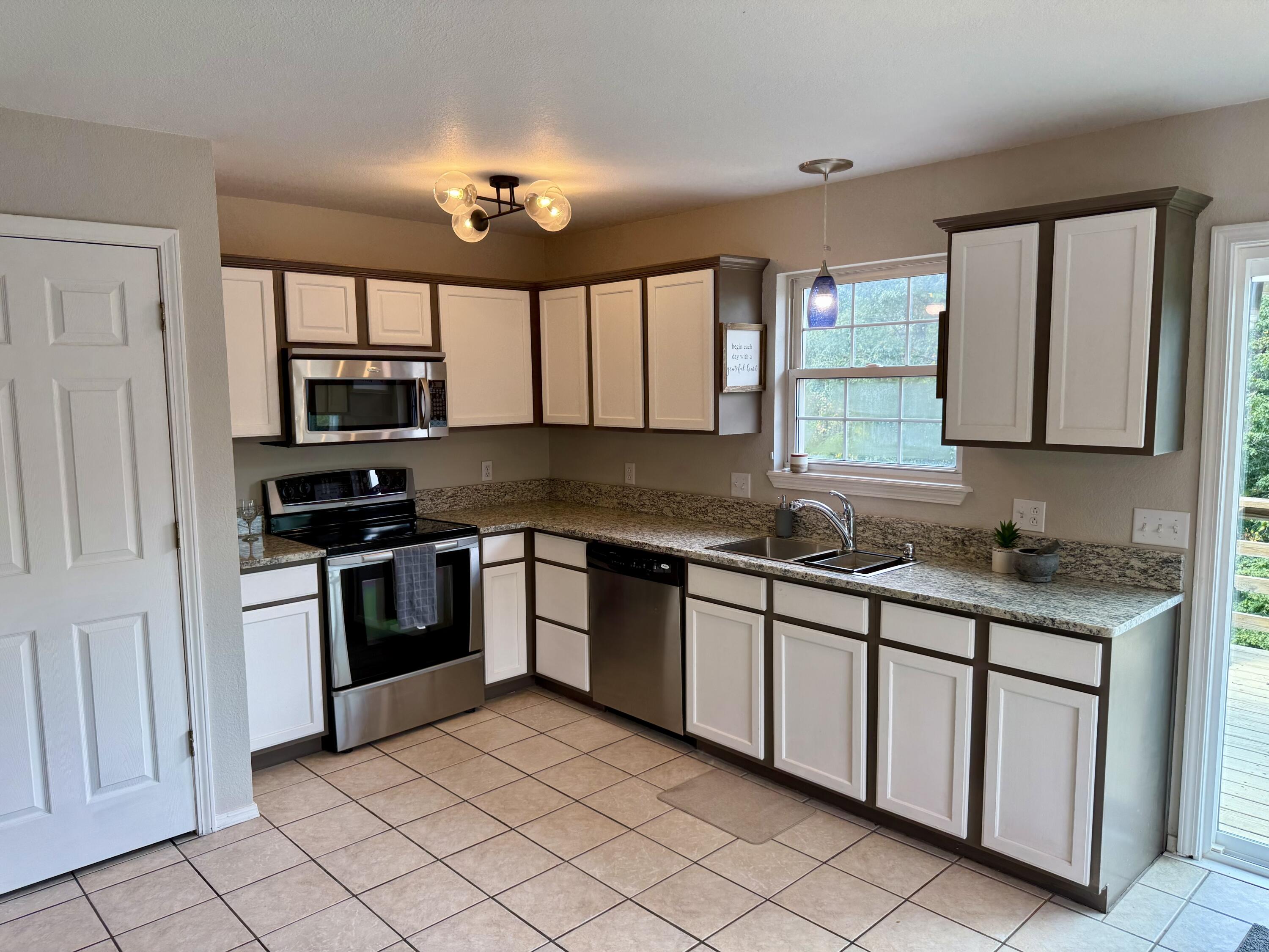 187 Jessi Road Property Photo 8