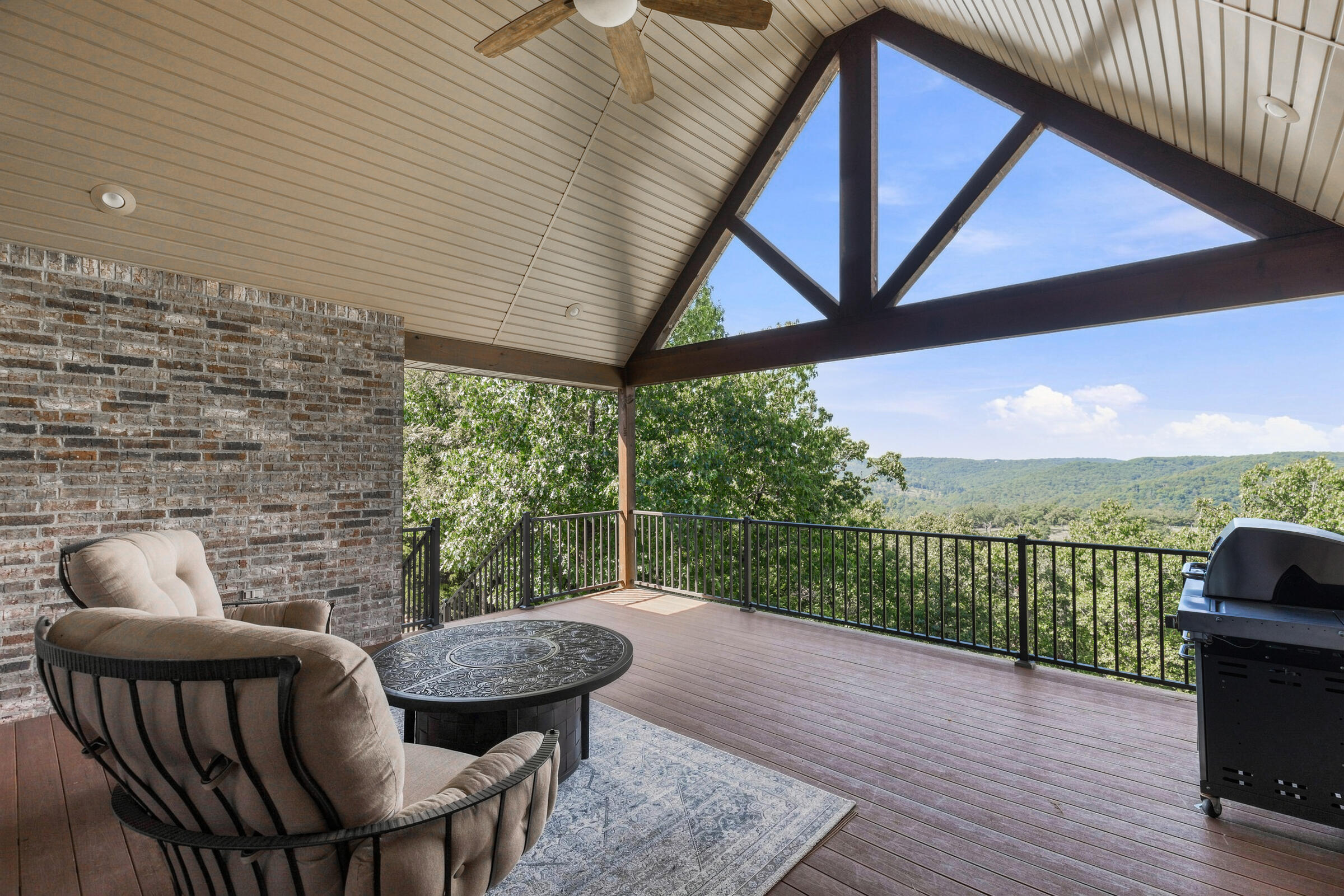 395 Sunset Drive Property Photo 40