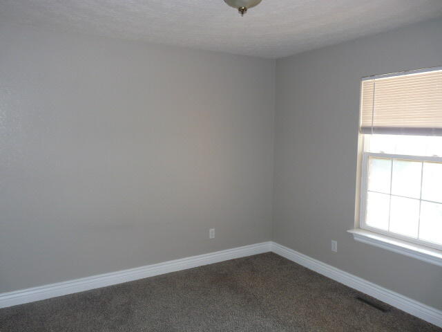 1209 South 21st Avenue Property Photo 9
