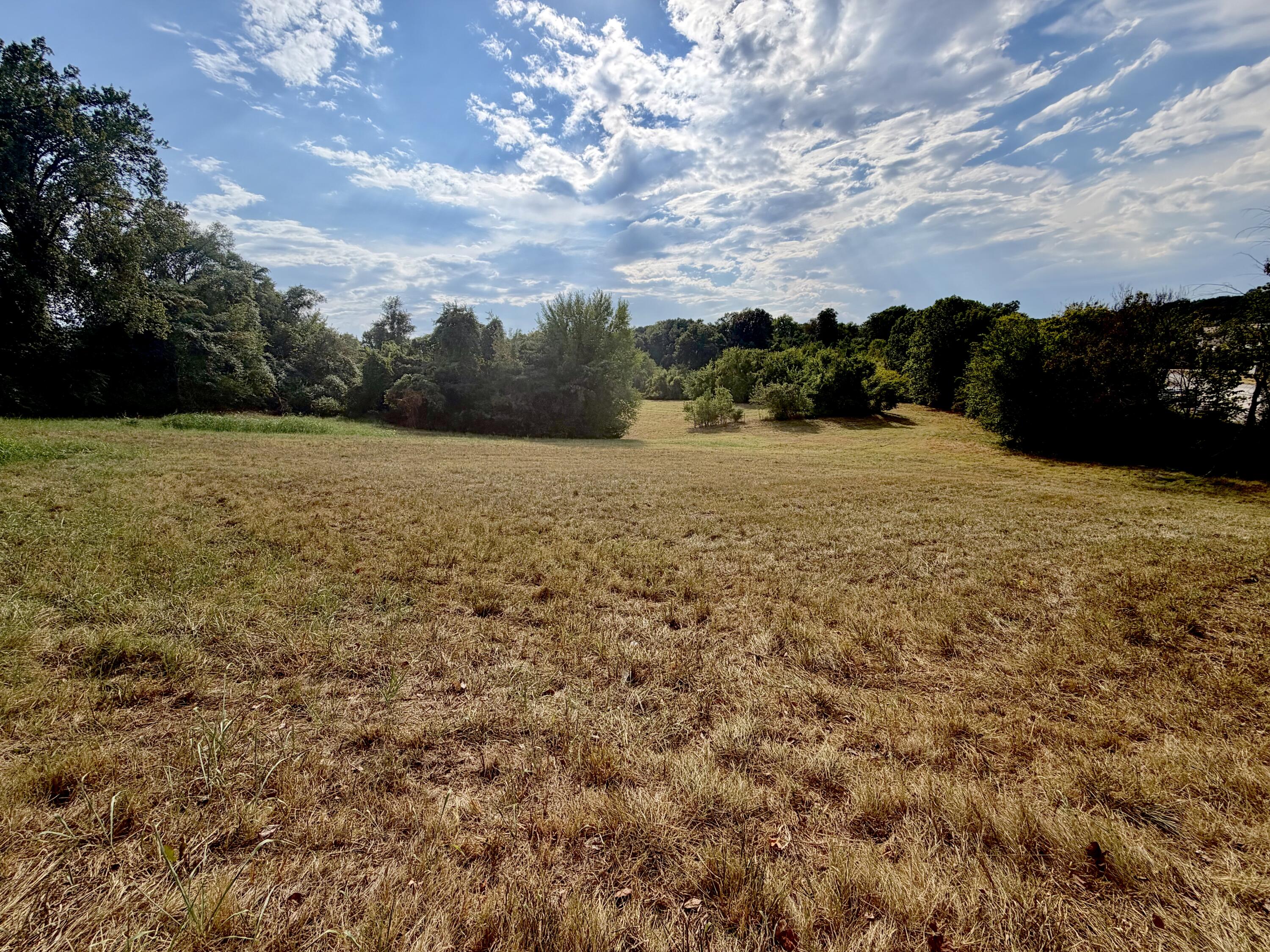 000 Fairground Road Property Photo 3