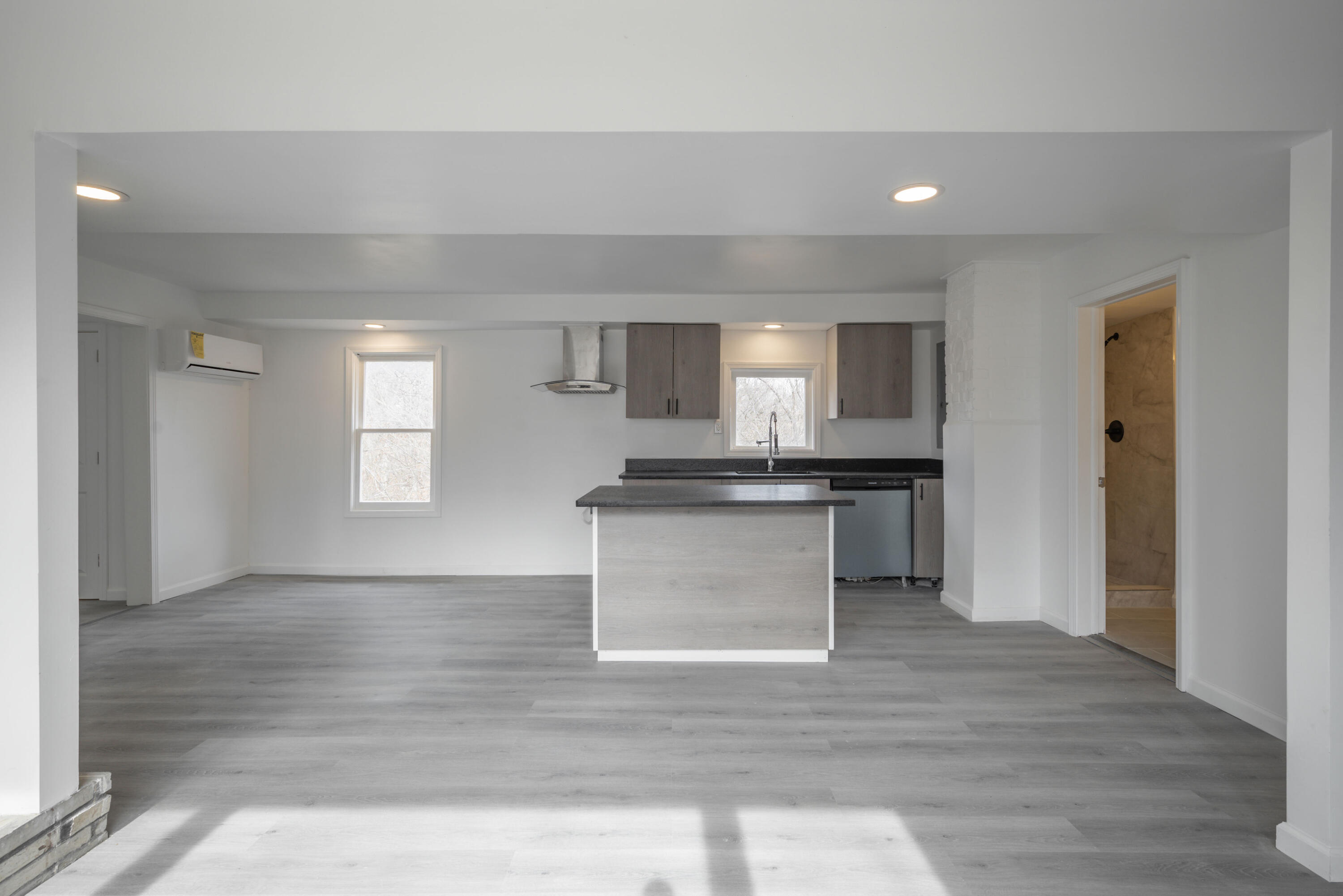 18662 Norway Road Property Photo 9