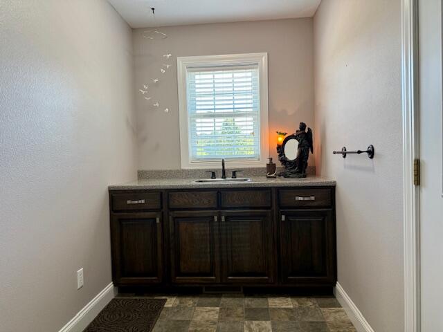 22285 Midvale Road Property Photo 24