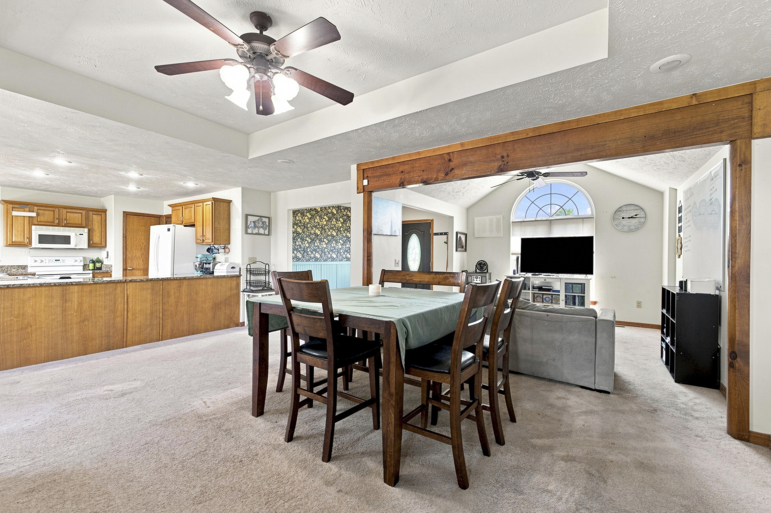 355 Julip Lane Property Photo 7