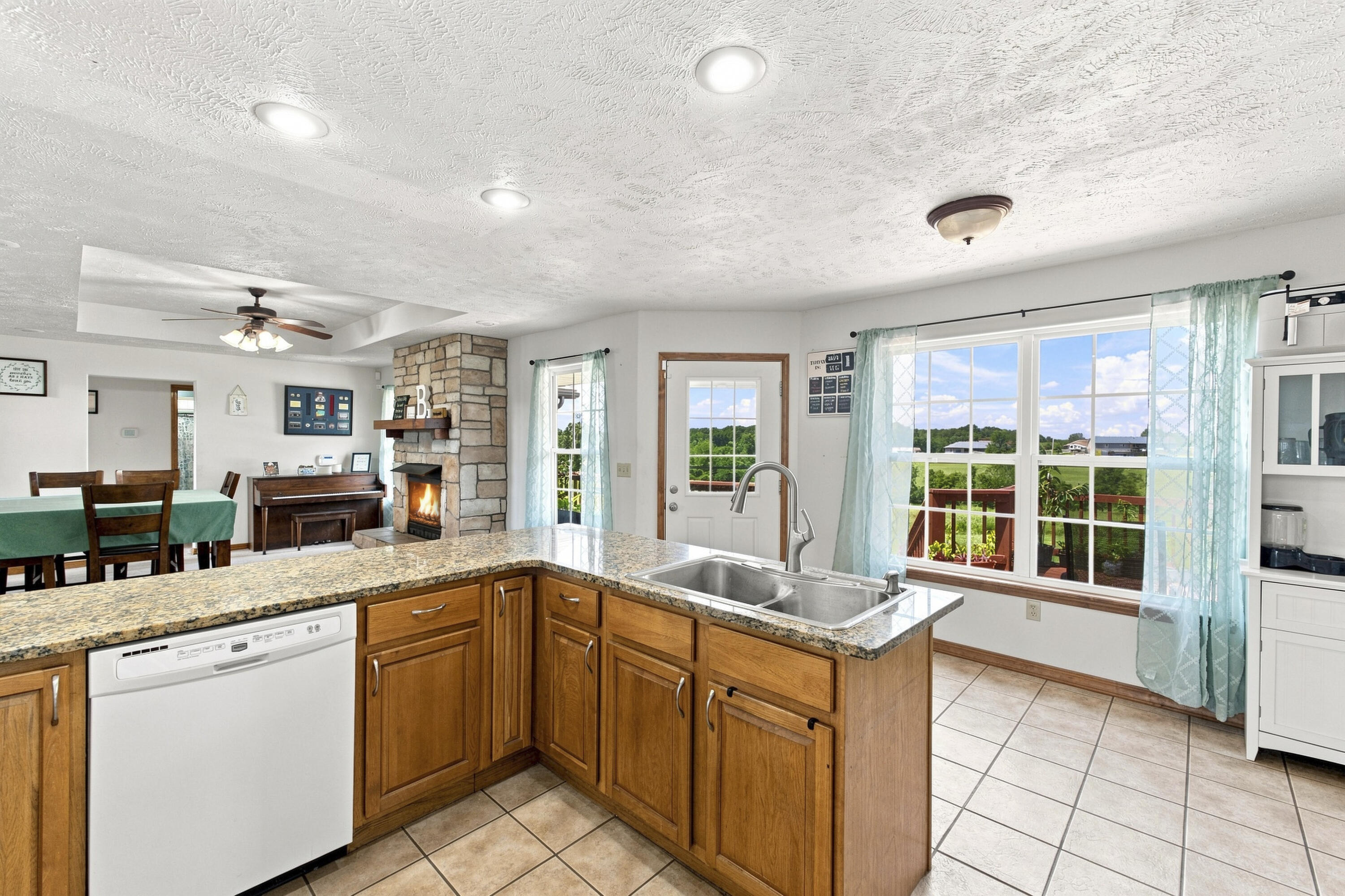 355 Julip Lane Property Photo 12