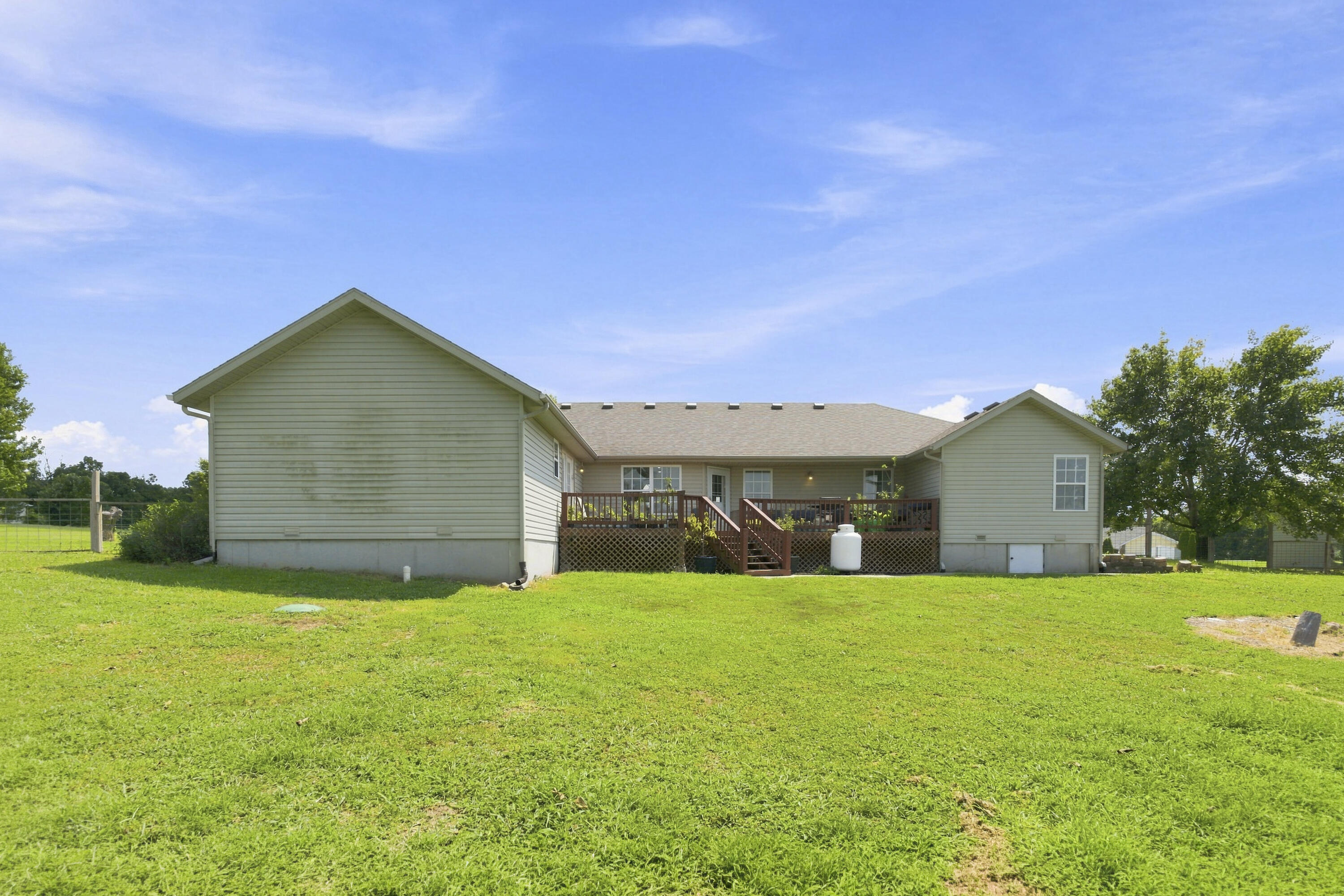355 Julip Lane Property Photo 24